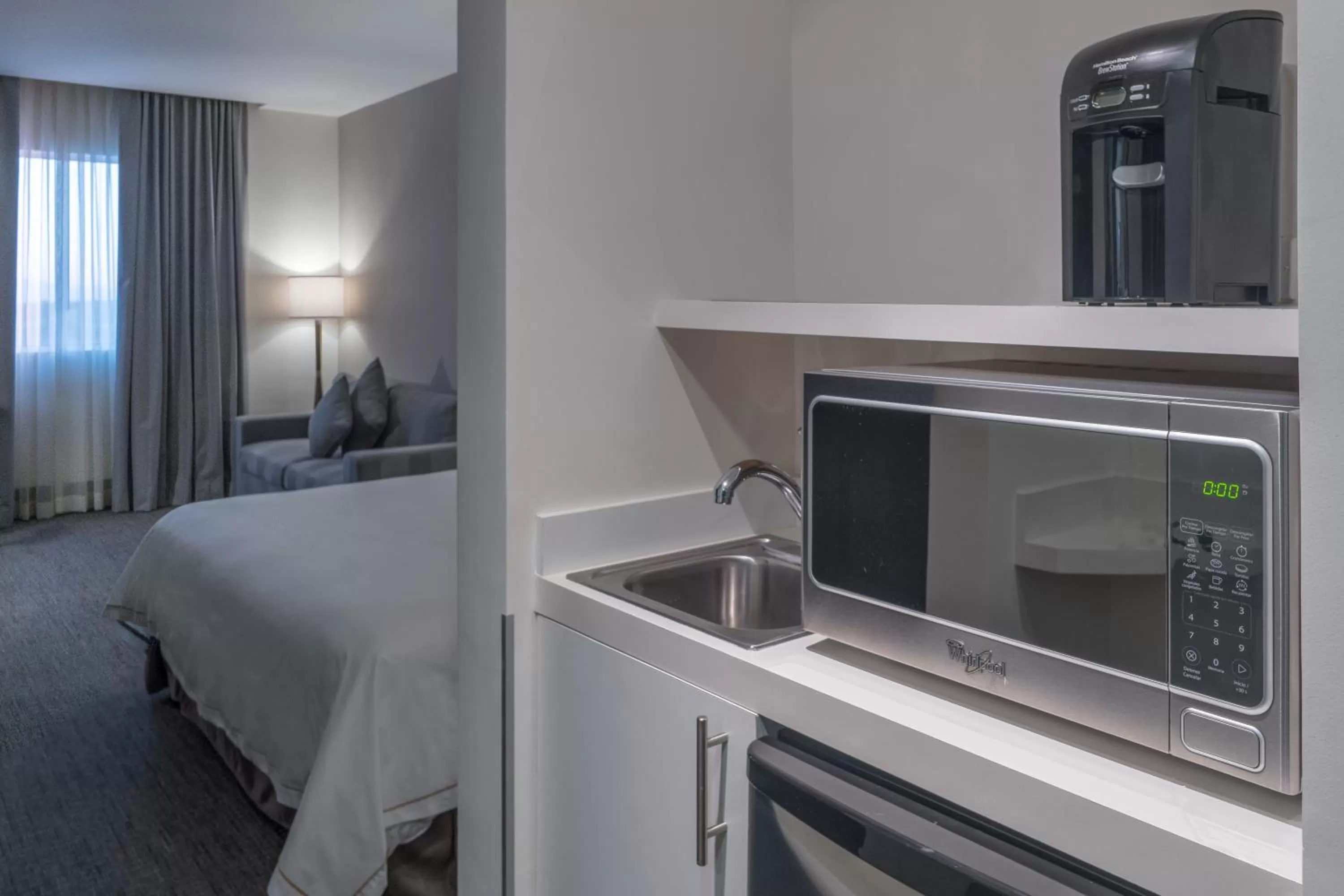 Photo of the whole room, Bed in Holiday Inn Express & Suites Silao Aeropuerto Terminal by IHG