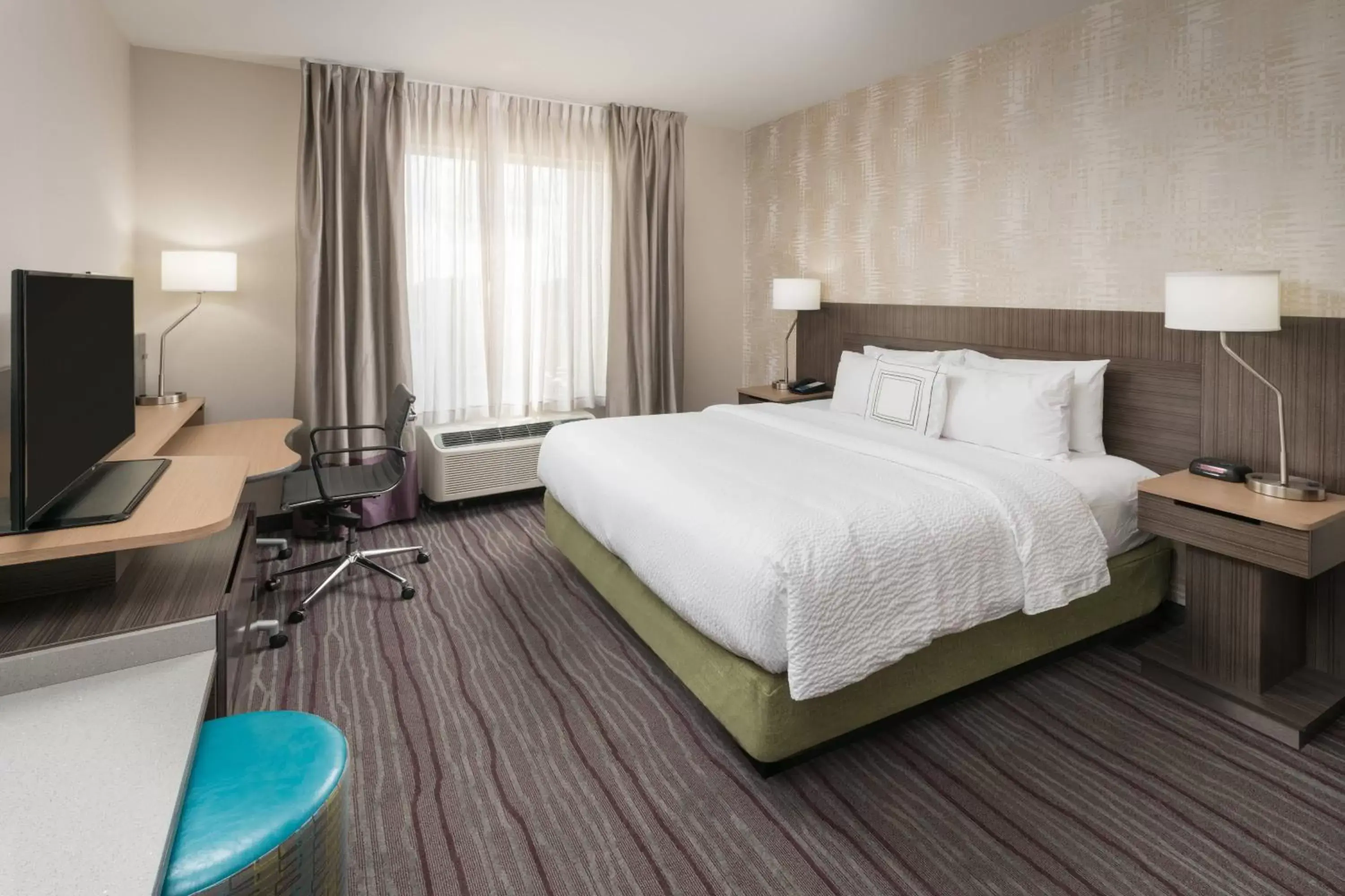 Bedroom, Bed in Fairfield Inn & Suites by Marriott Chicago Schaumburg