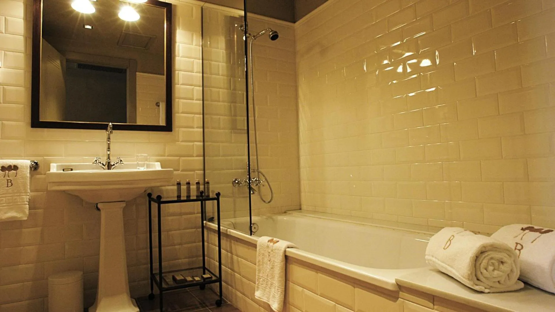 Bathroom in Bremon Boutique Hotel by Duquessa Hotel Collection
