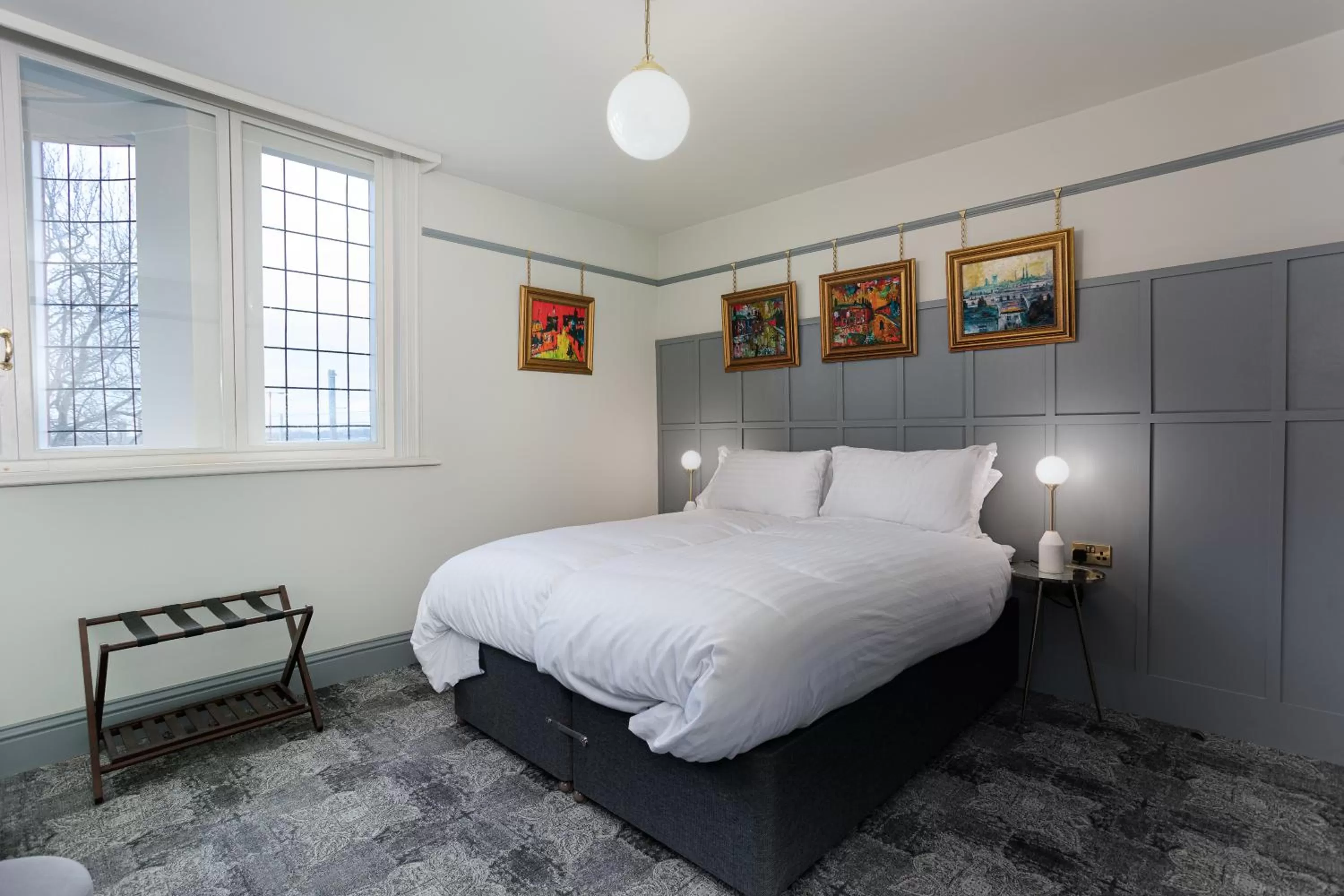 Bed in Swan & Railway Hotel Wigan