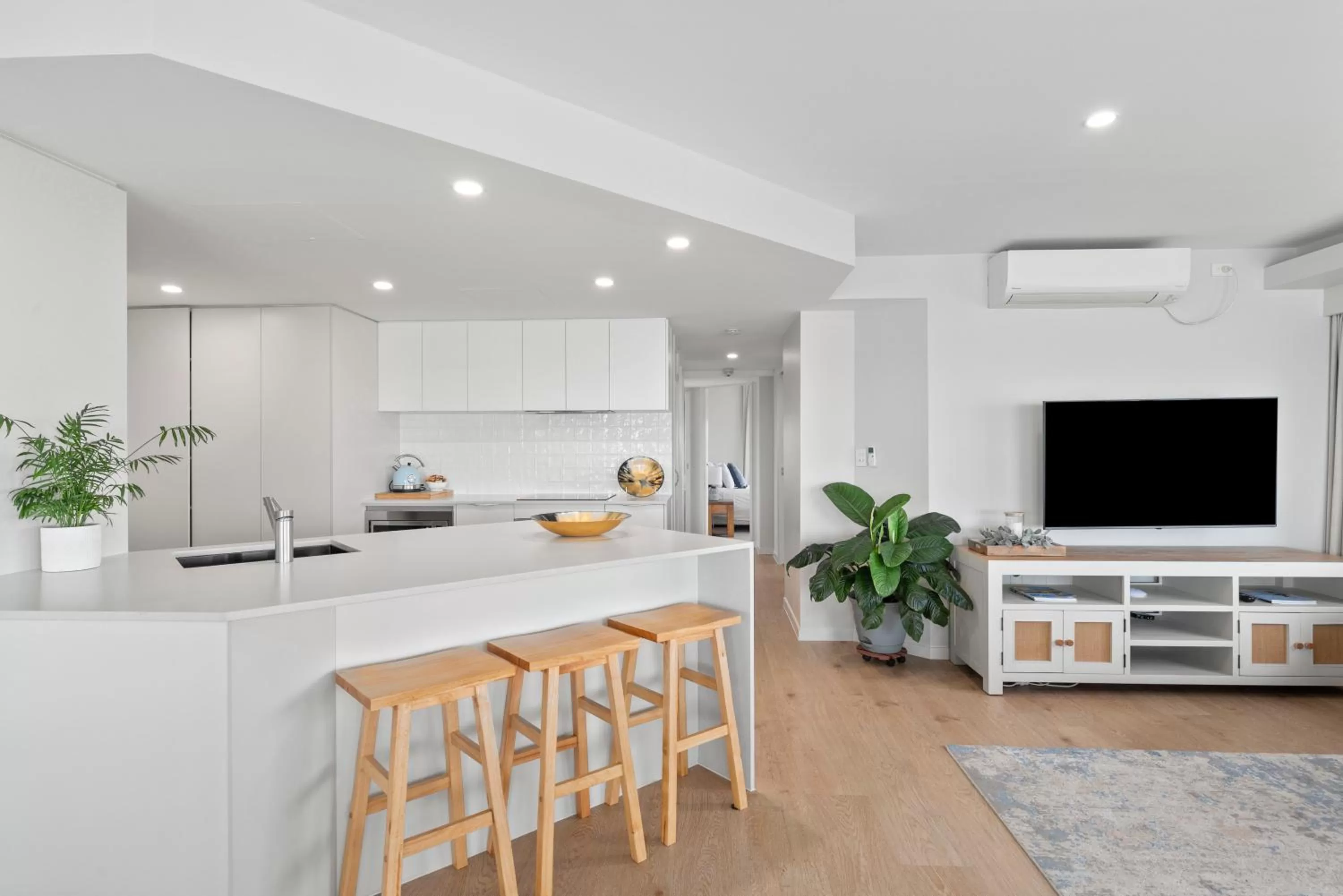 Kitchen or kitchenette in 84 The Spit Holiday Apartments