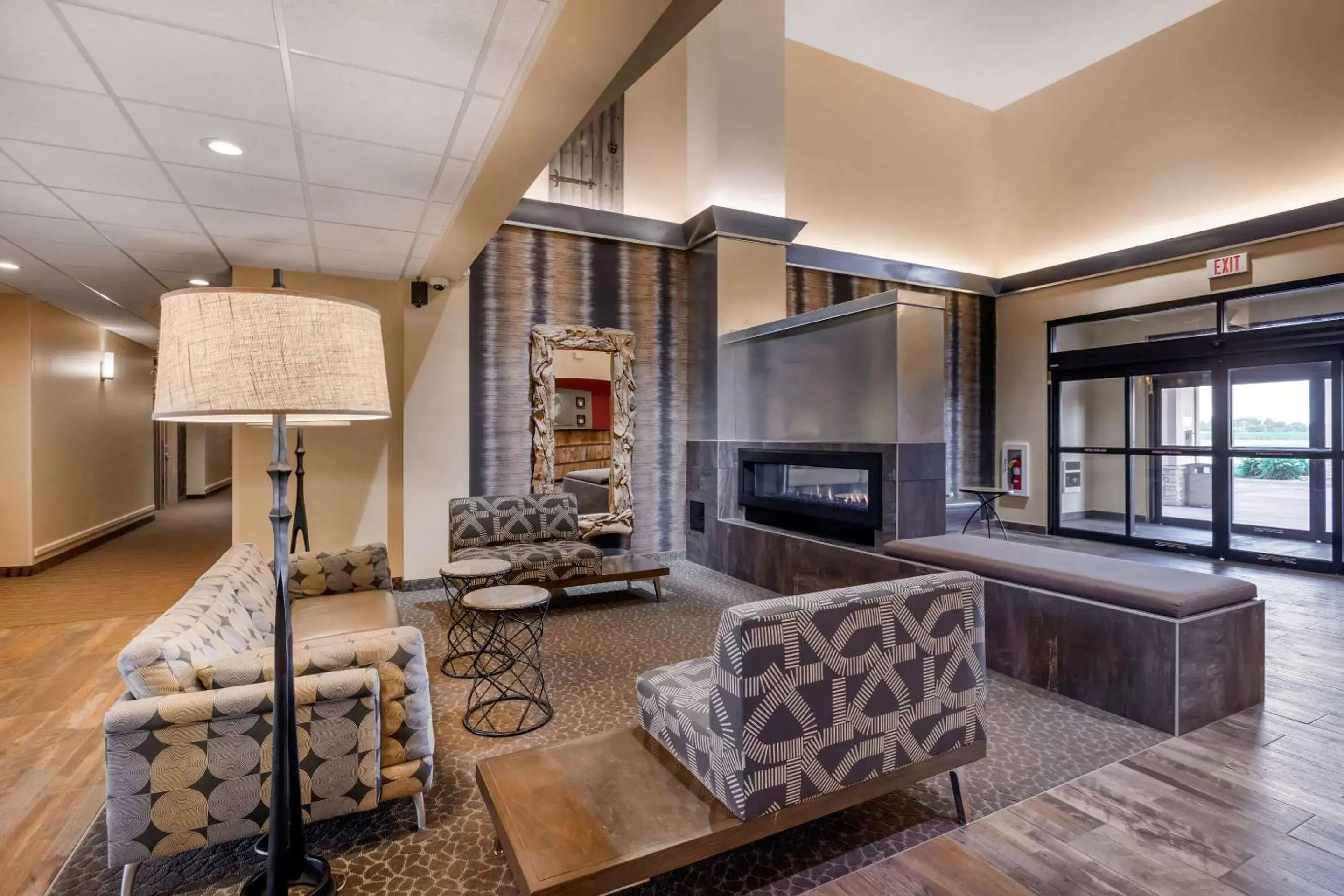 Lobby or reception, Seating Area in Comfort Suites Burlington