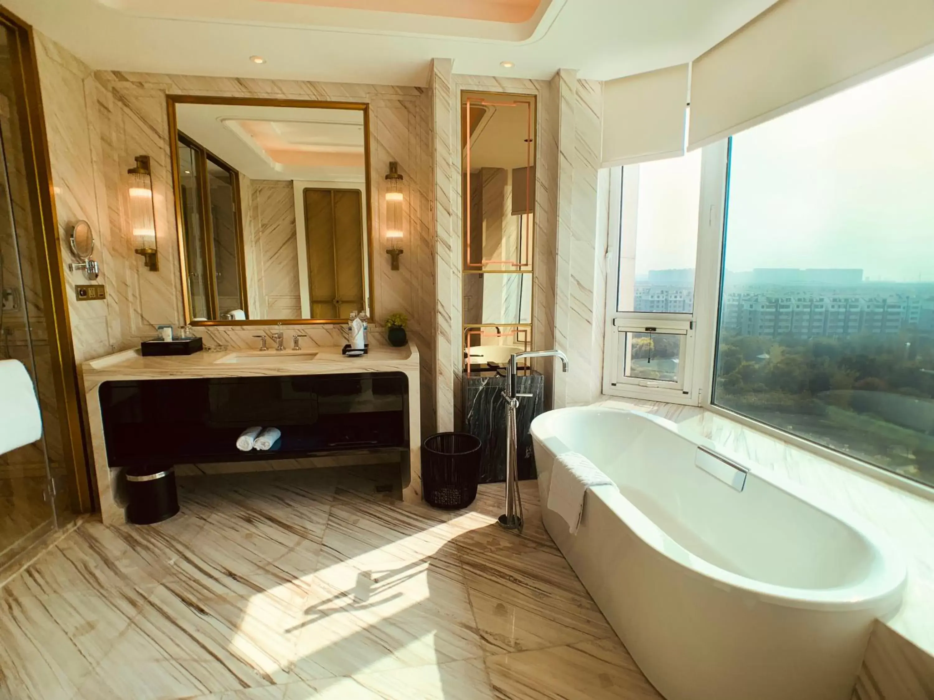 Bath, Bathroom in Wyndham Qingdao