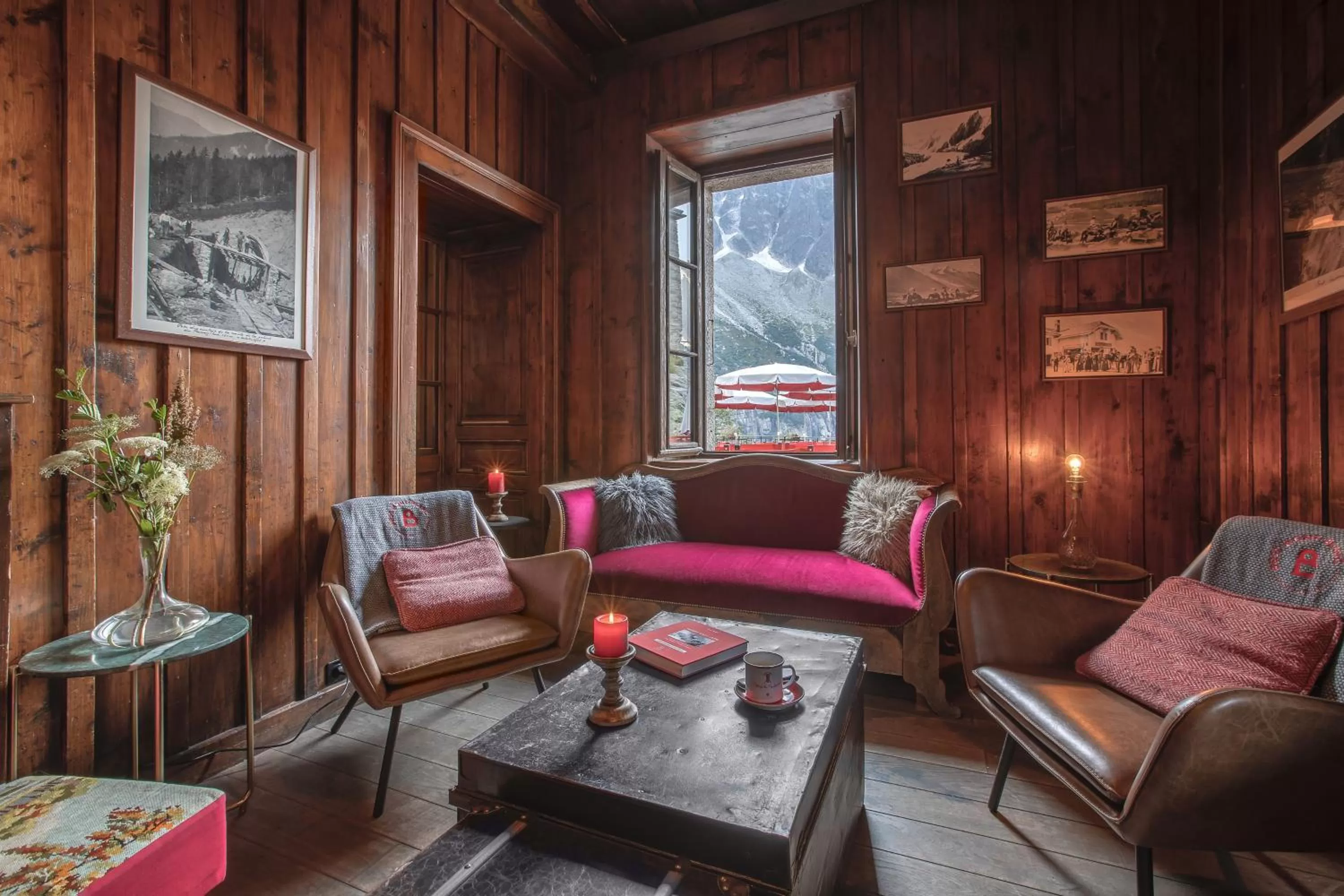 Living room in Refuge du Montenvers