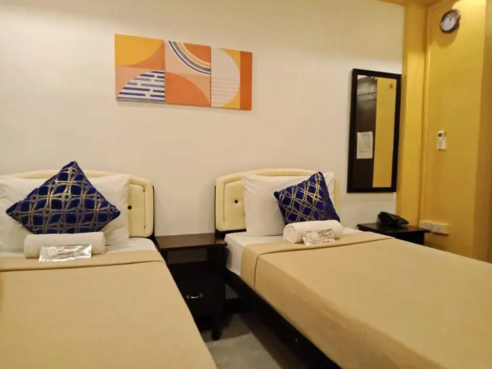 Bed in Amax Inn Cebu