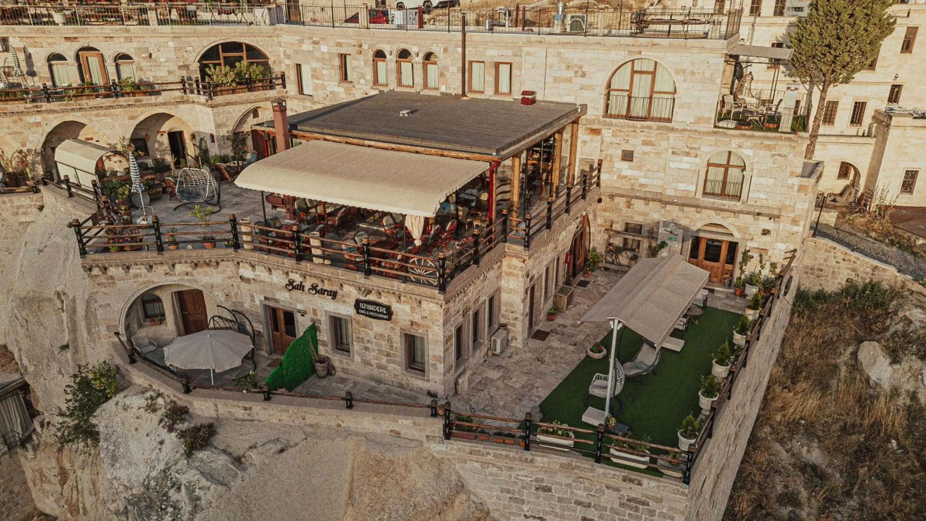 Property building in Şah Saray Cave Suites Halal Hotel