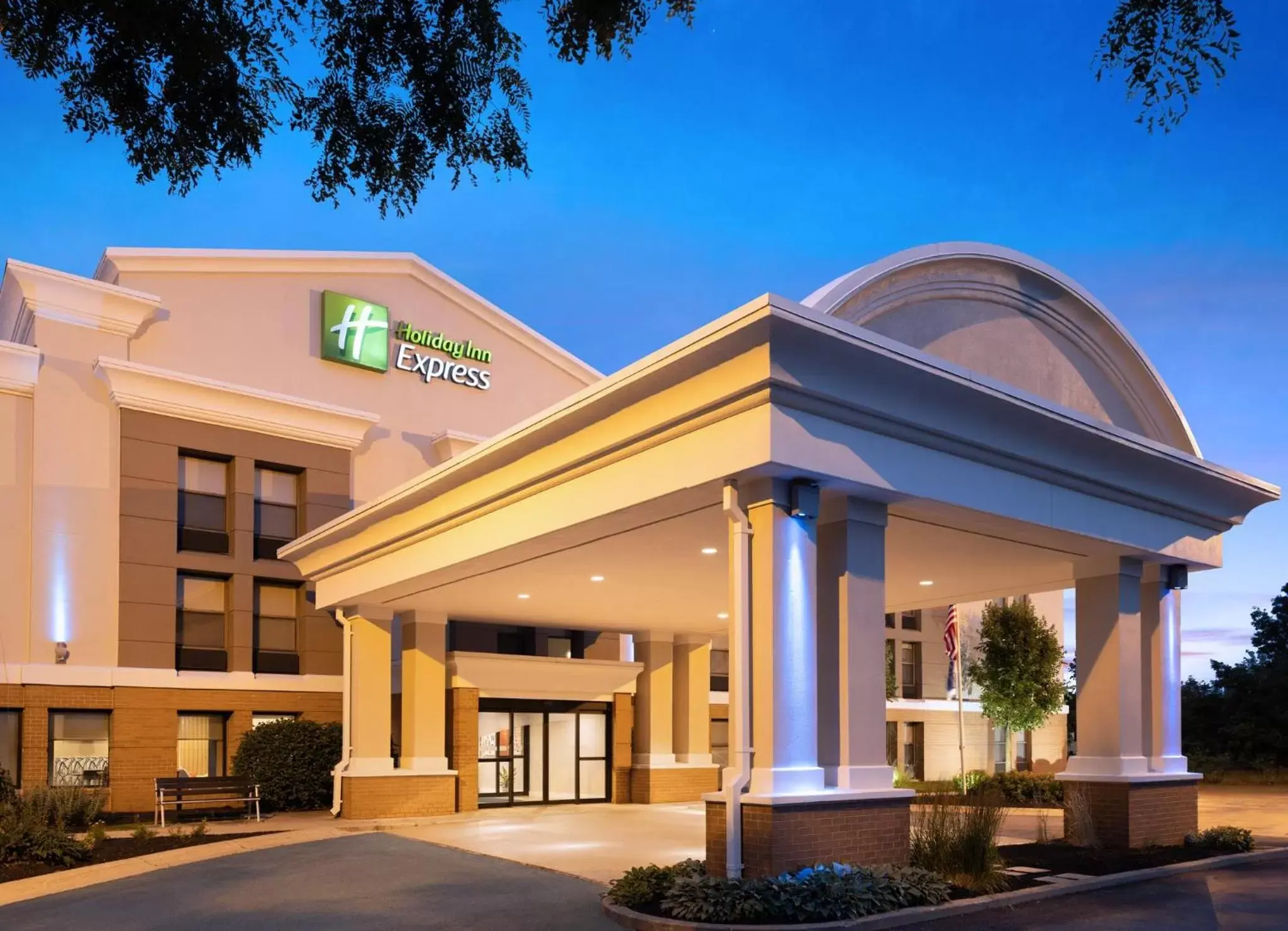 Property Building in Holiday Inn Express Indianapolis Airport, an IHG Hotel