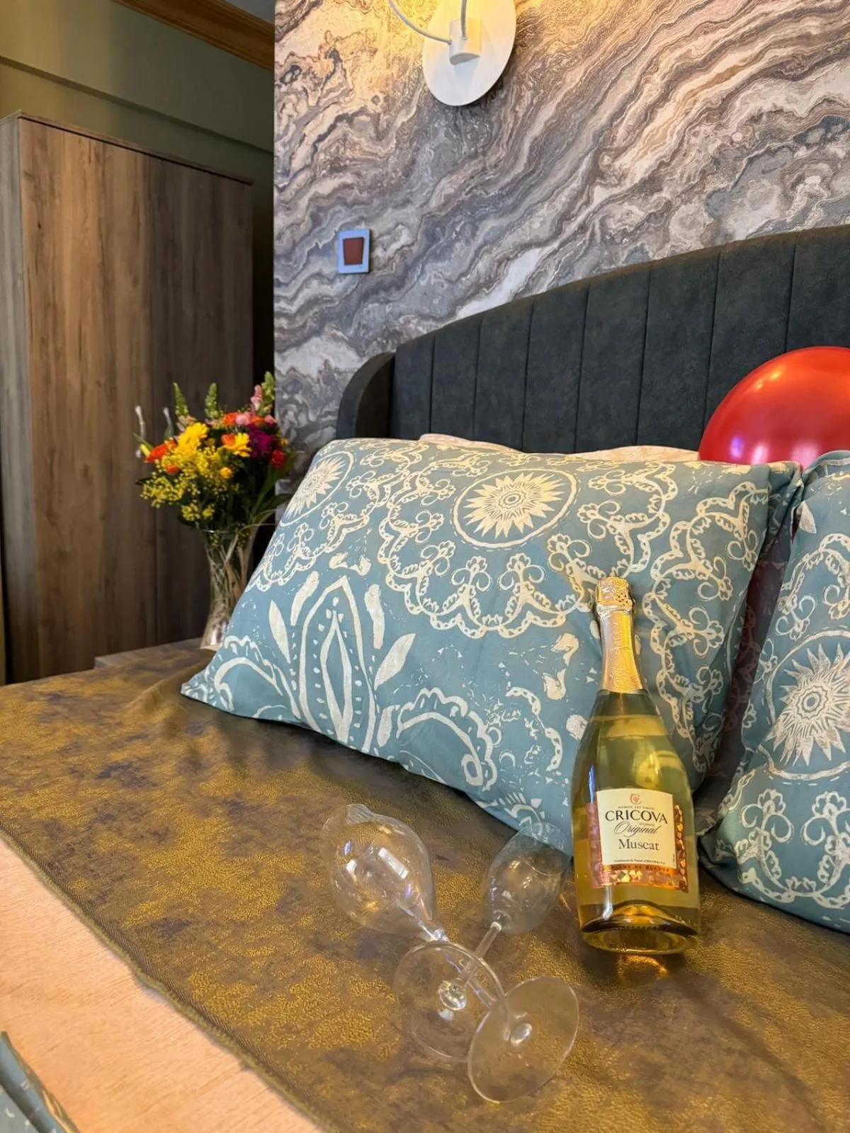 Photo of the whole room in Royal Gur Hotel