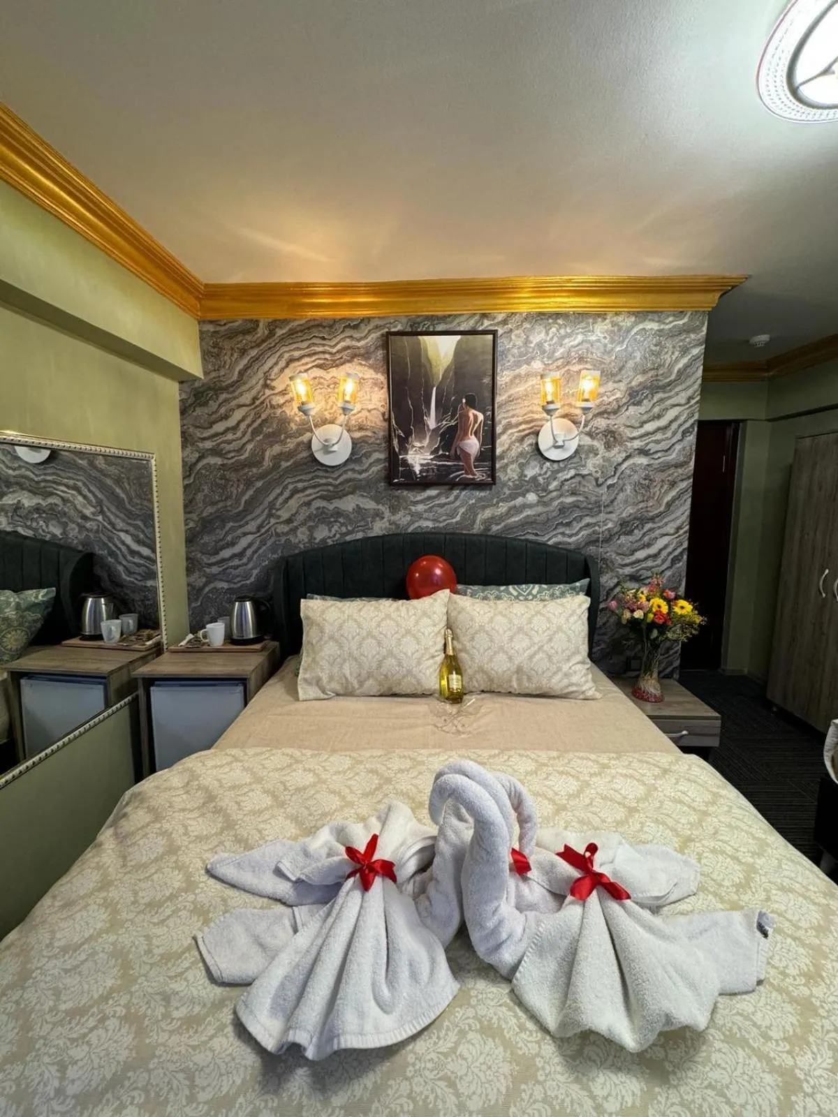 Photo of the whole room in Royal Gur Hotel