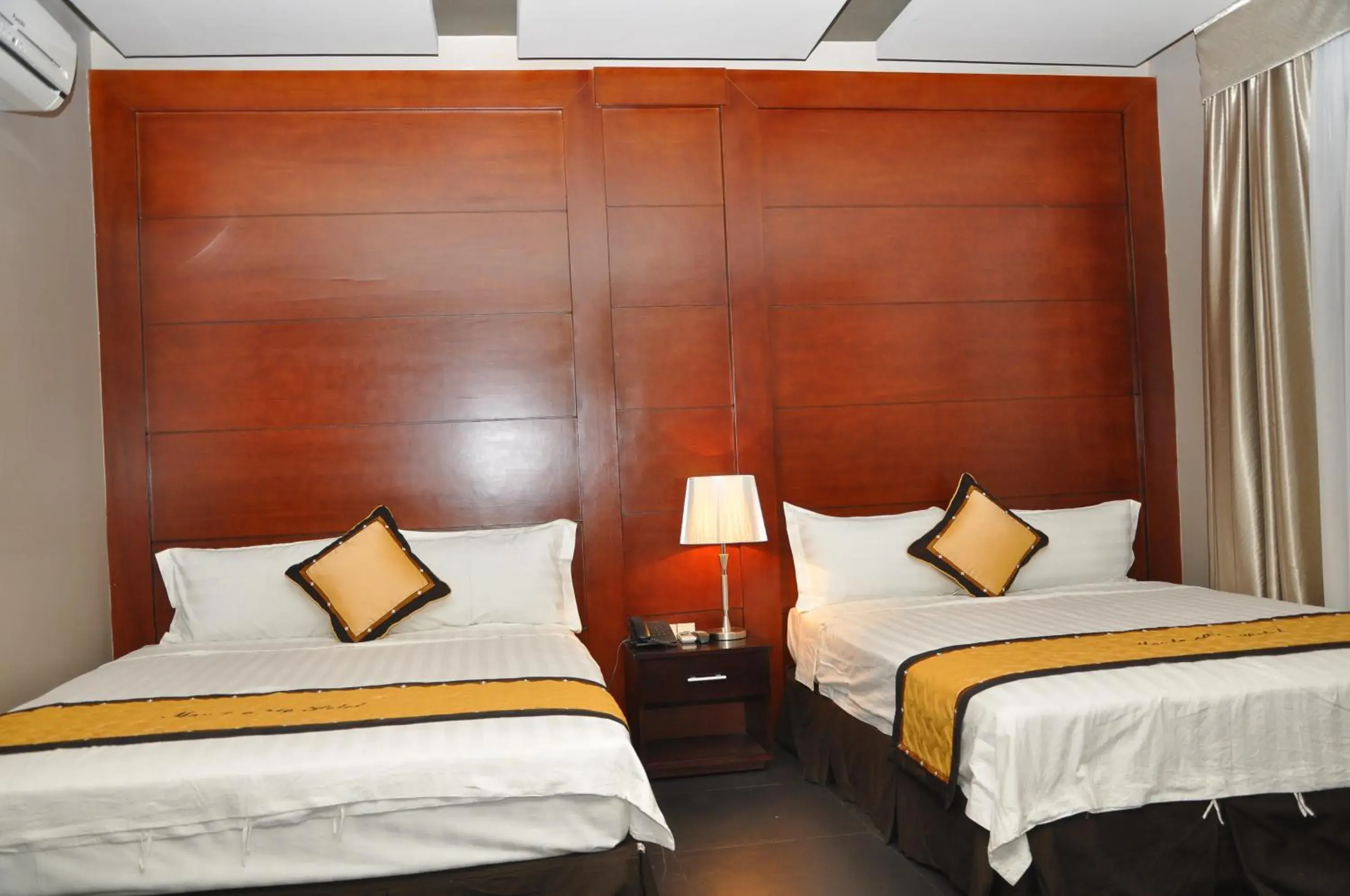 Standard Twin Room in Monte Carlo Hotel Hai Phong Standard Twin Room in Monte Carlo Hotel Hai Phong