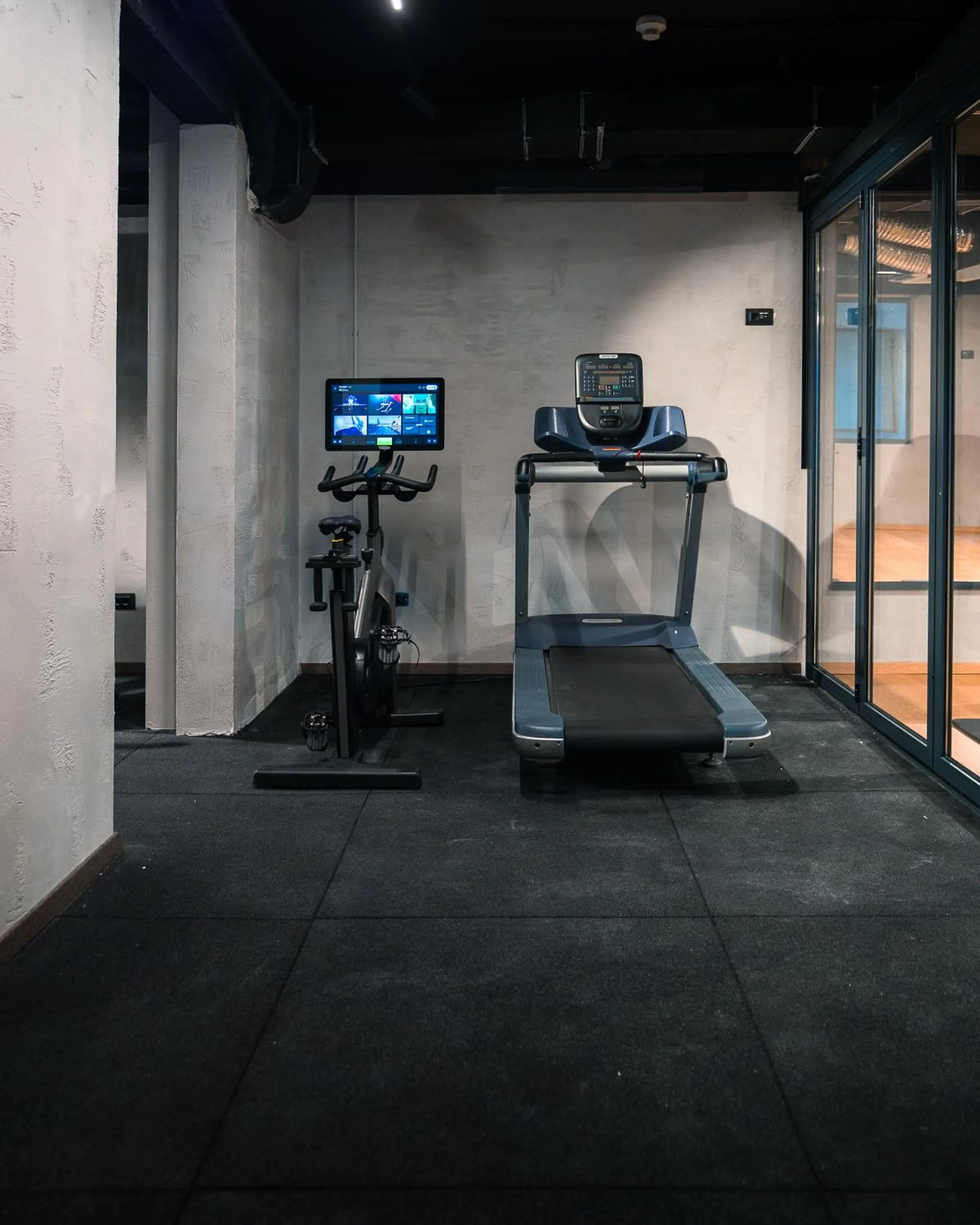 Fitness centre/facilities in Royal Blue Resort & Residences