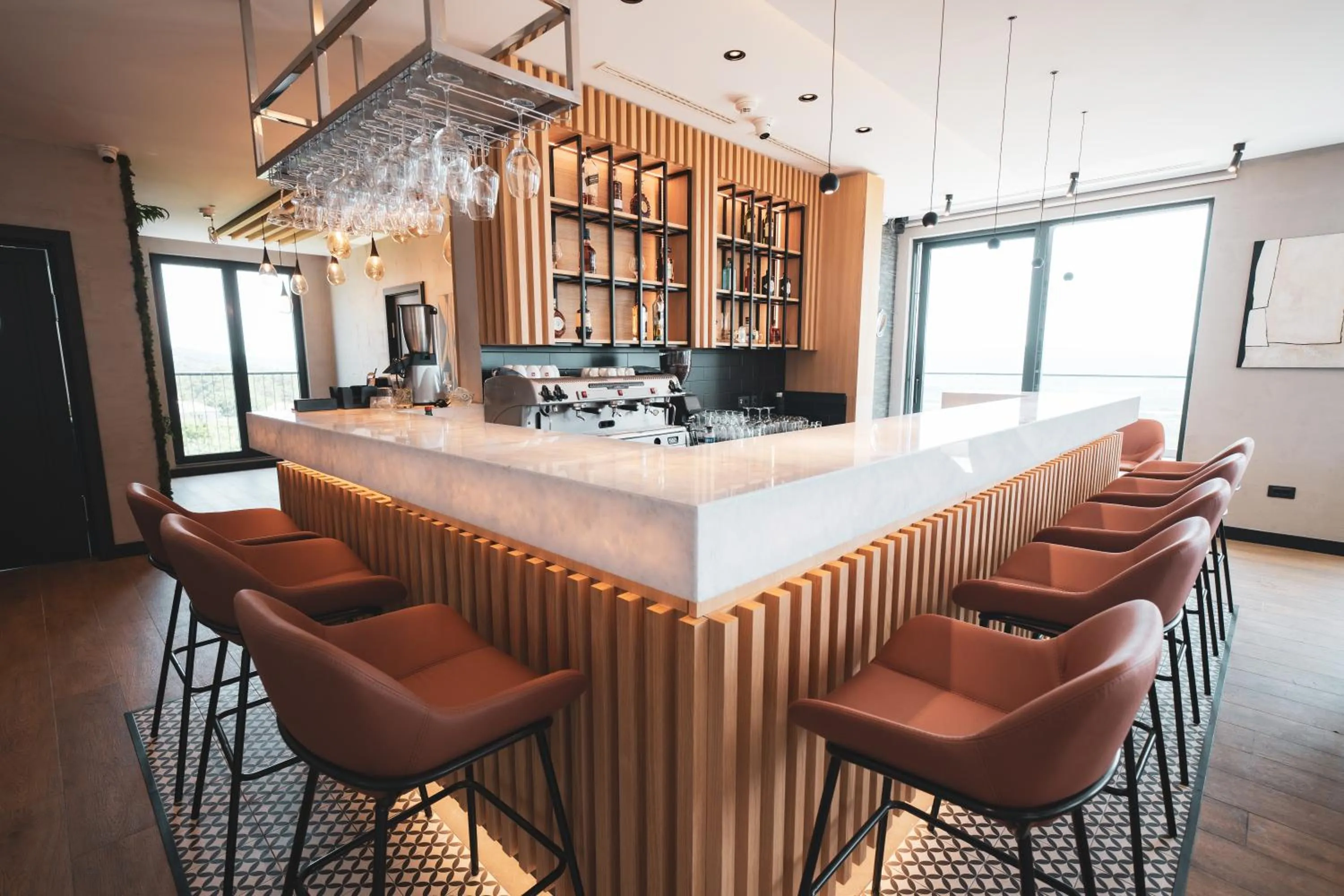 Restaurant/places to eat in Royal Blue Resort & Residences