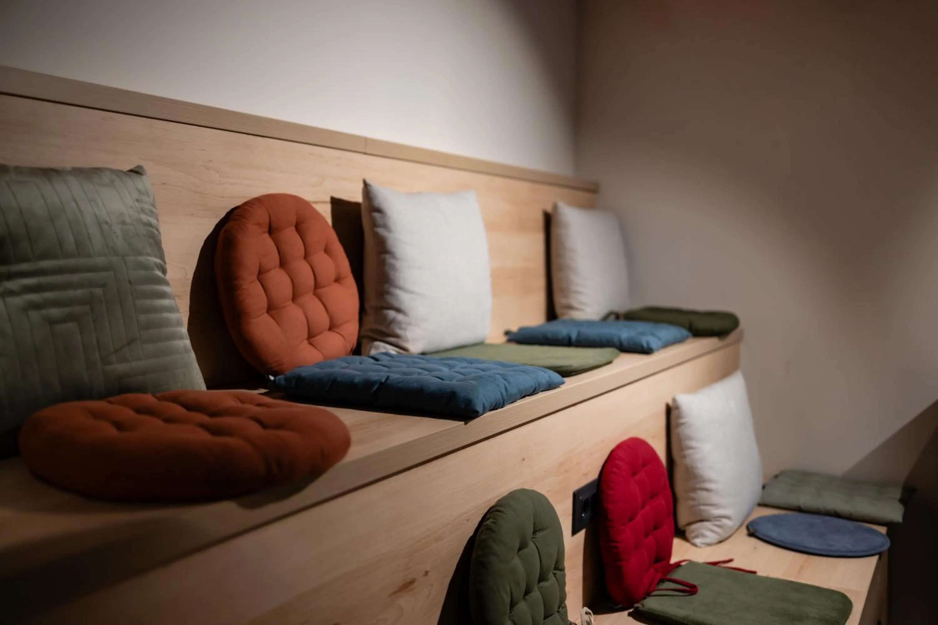 Business facilities, Bed in Royal Blue Resort & Residences