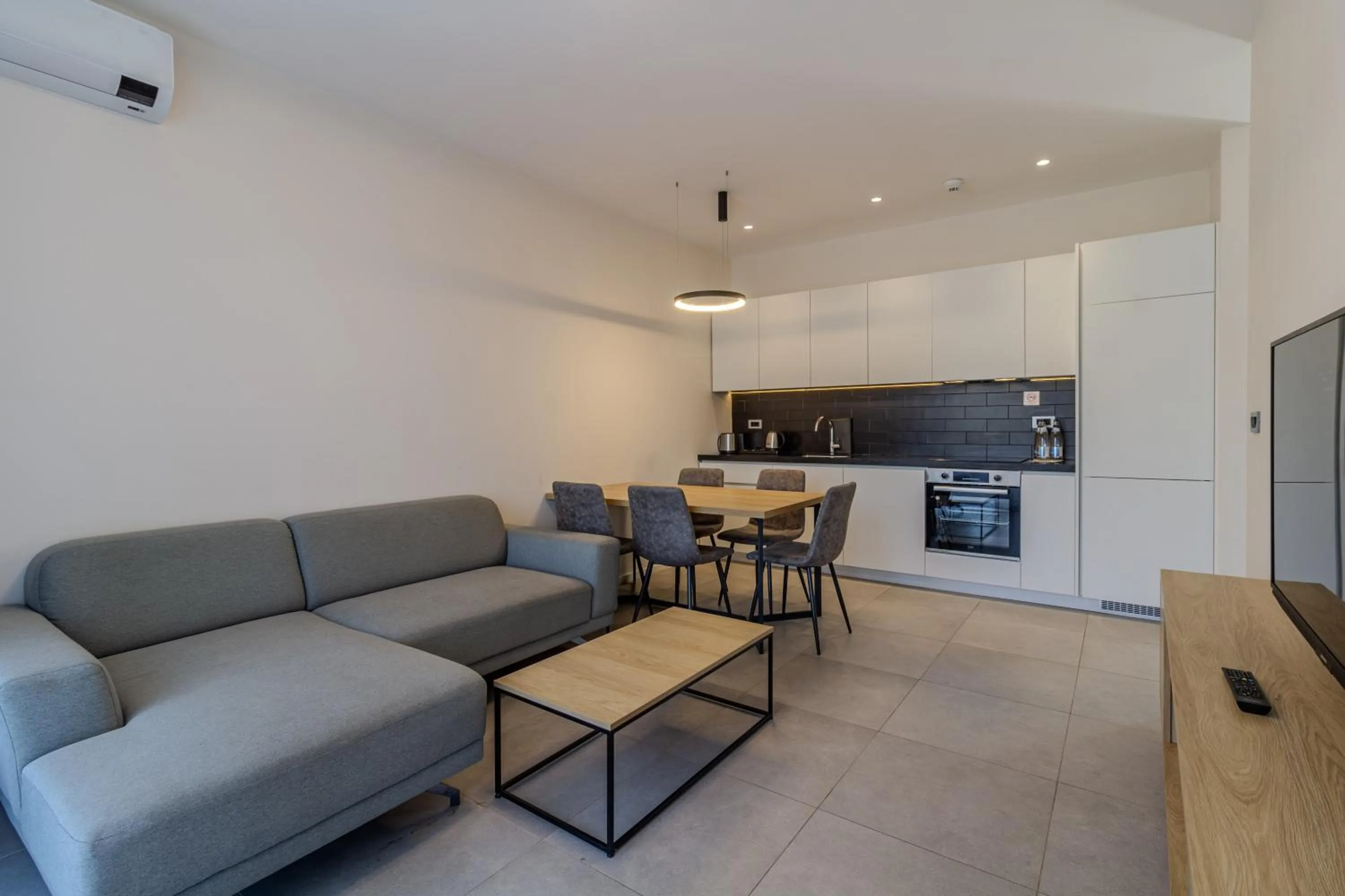 Kitchen or kitchenette in Royal Blue Resort & Residences