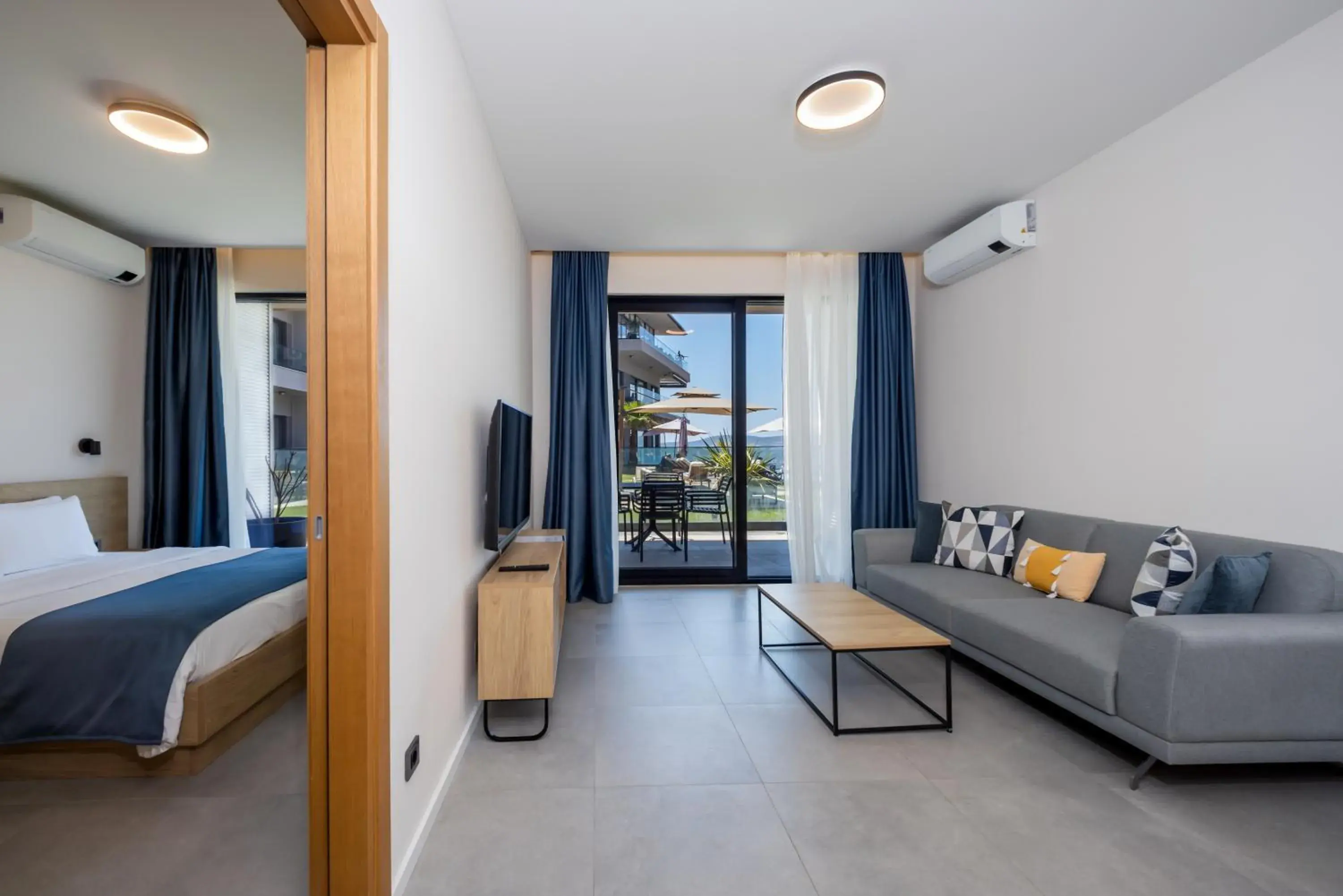 Junior Suite in Royal Blue Resort & Residences Junior Suite in Royal Blue Resort & Residences