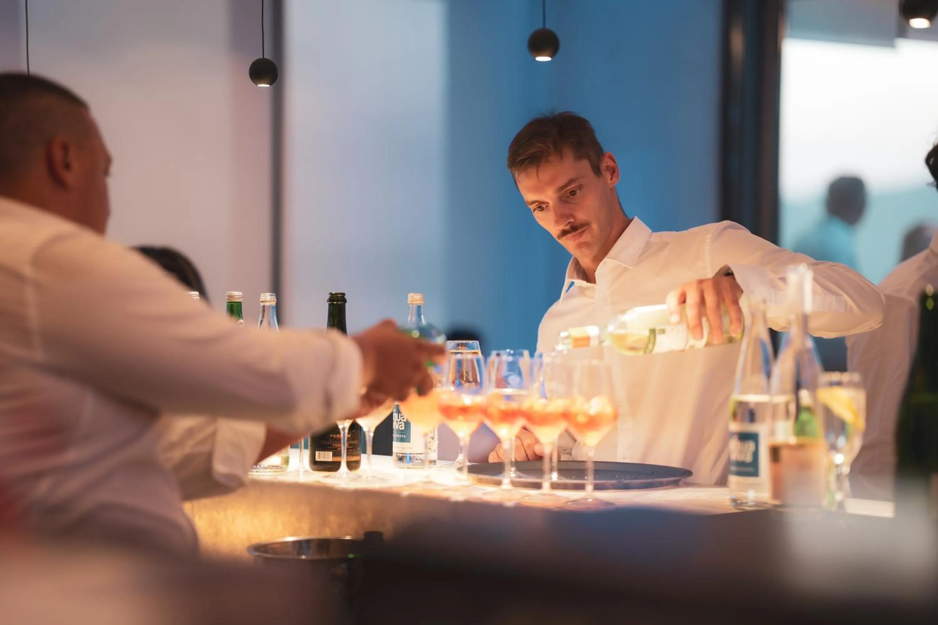 Restaurant/places to eat in Royal Blue Resort & Residences