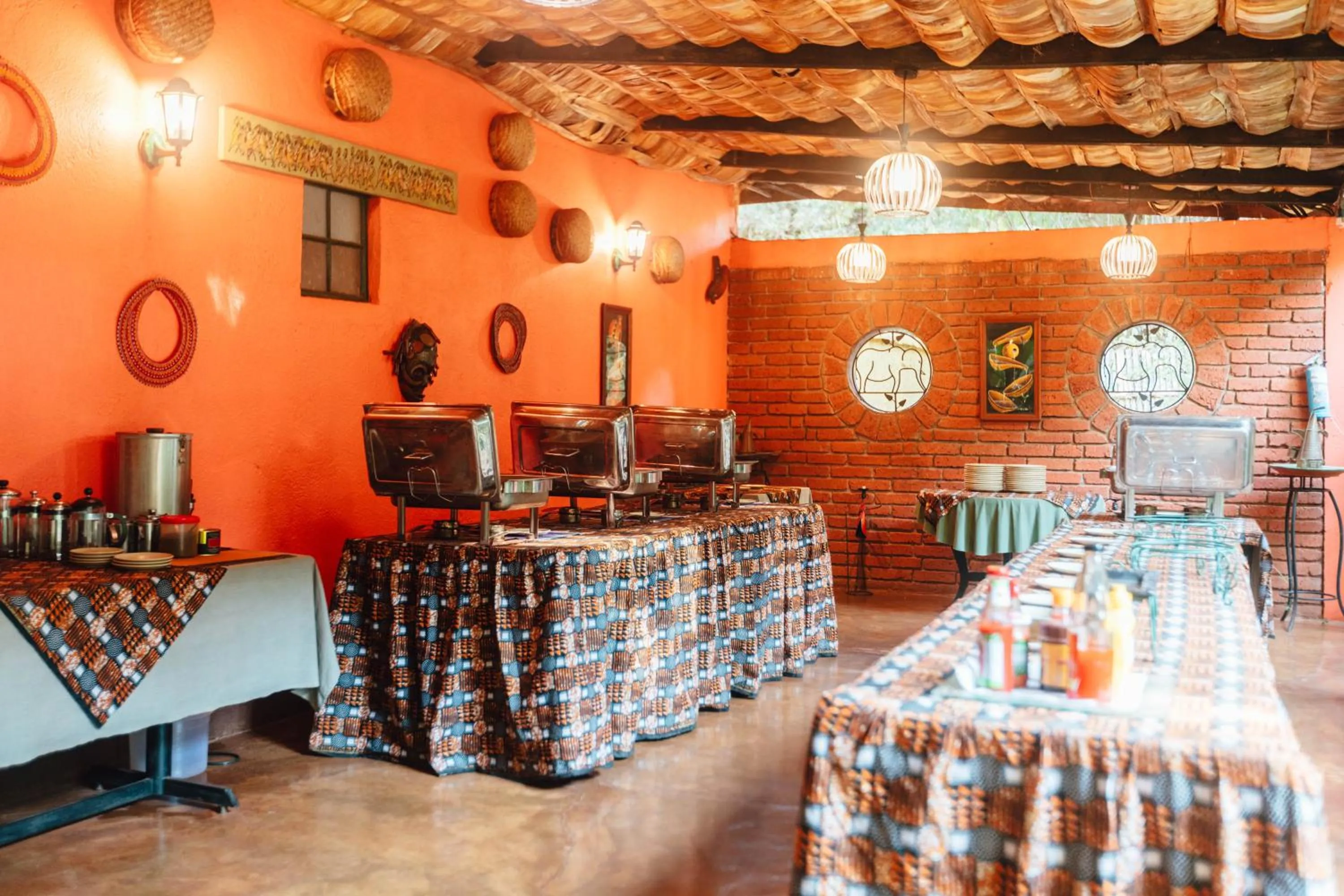 Restaurant/places to eat in Octagon Lodge