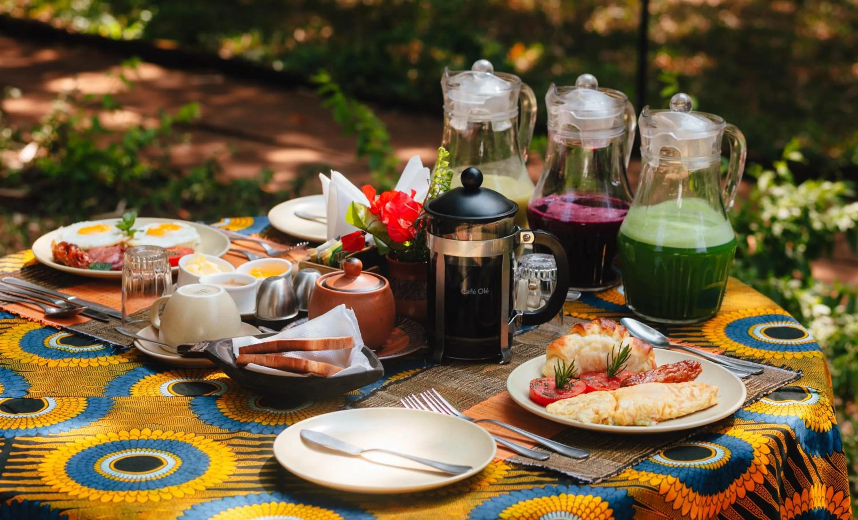 Food and drinks in Octagon Lodge