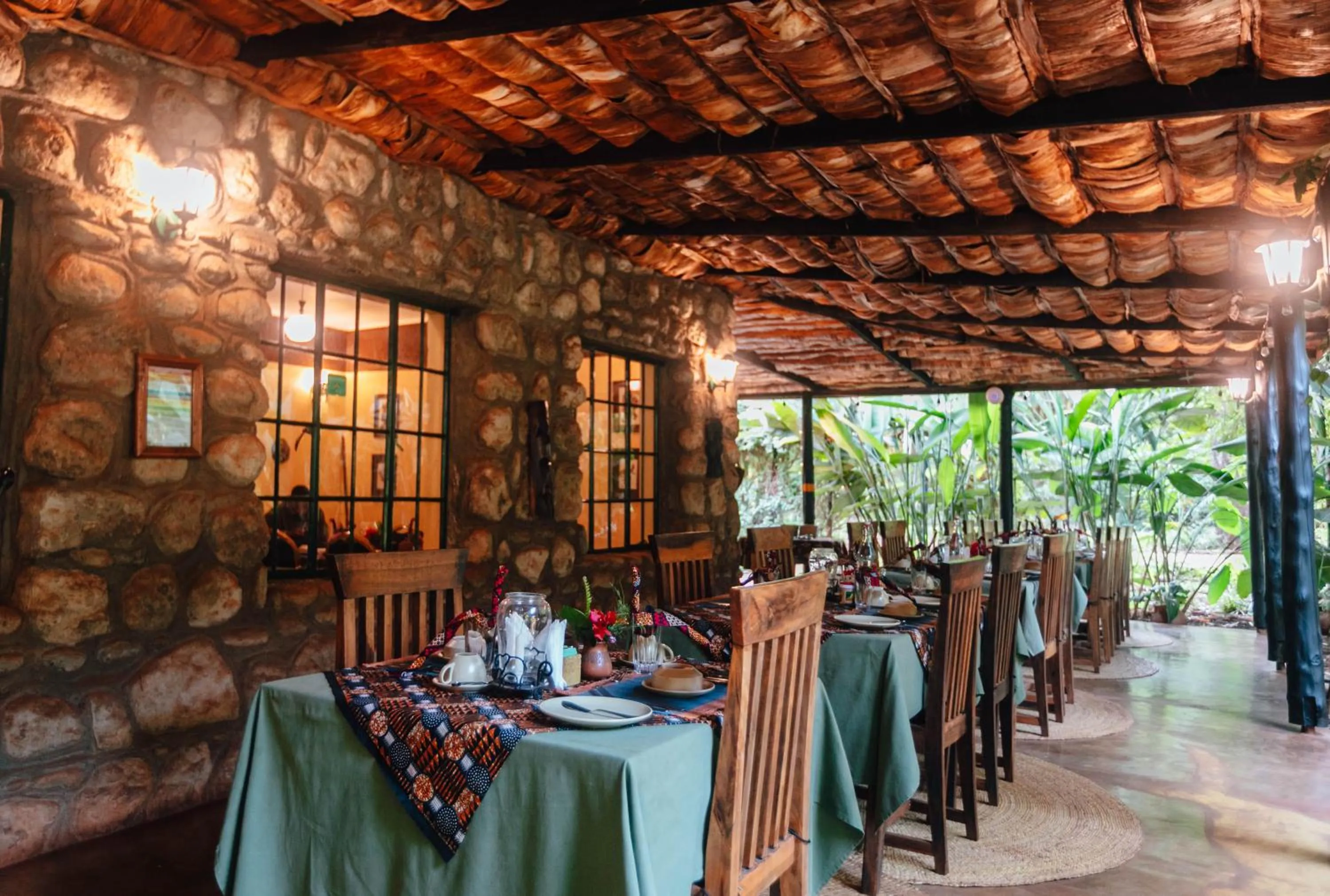 Restaurant/places to eat in Octagon Lodge