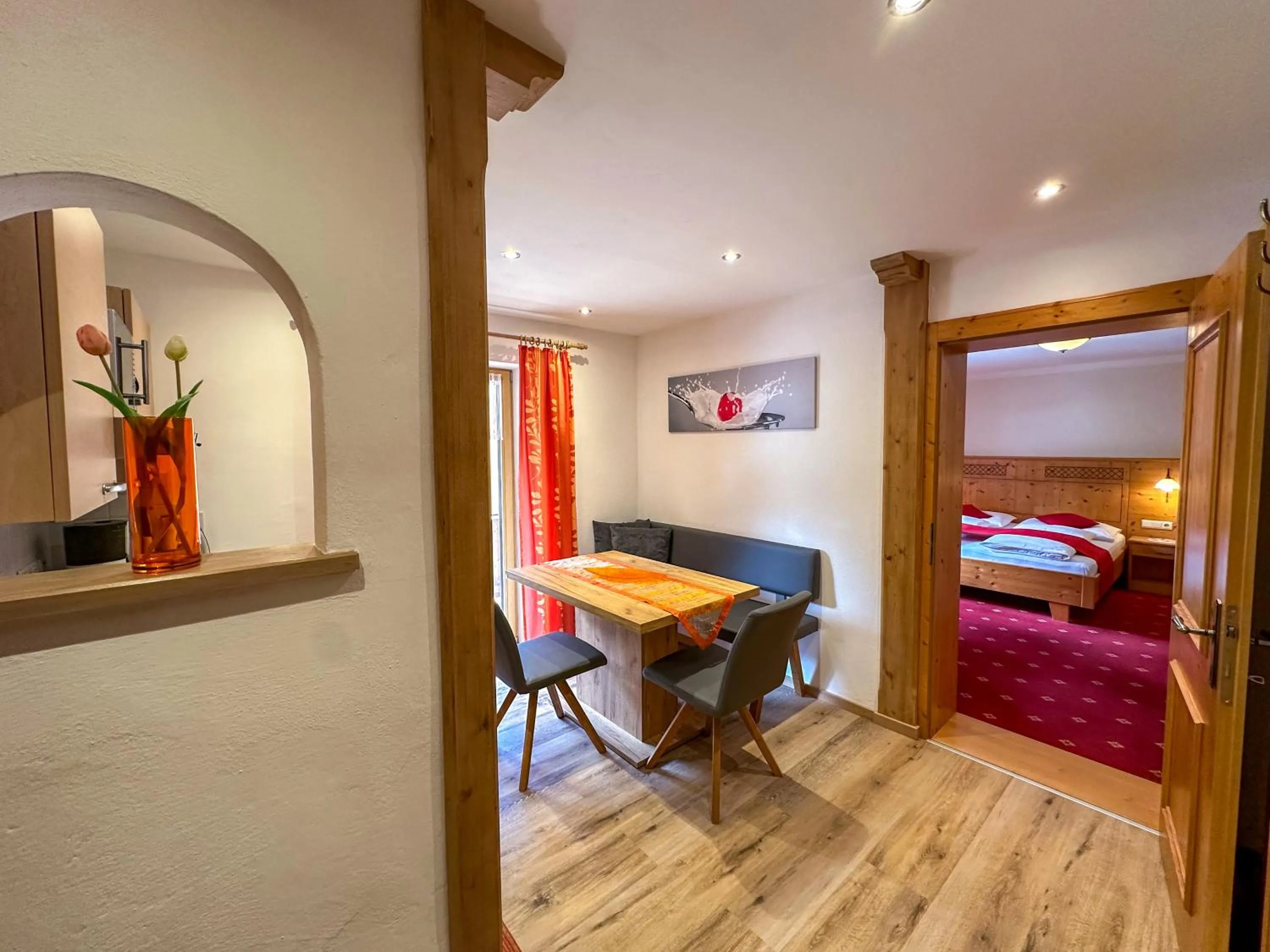 Photo of the whole room, Bed in Frühstückspension Seeblick