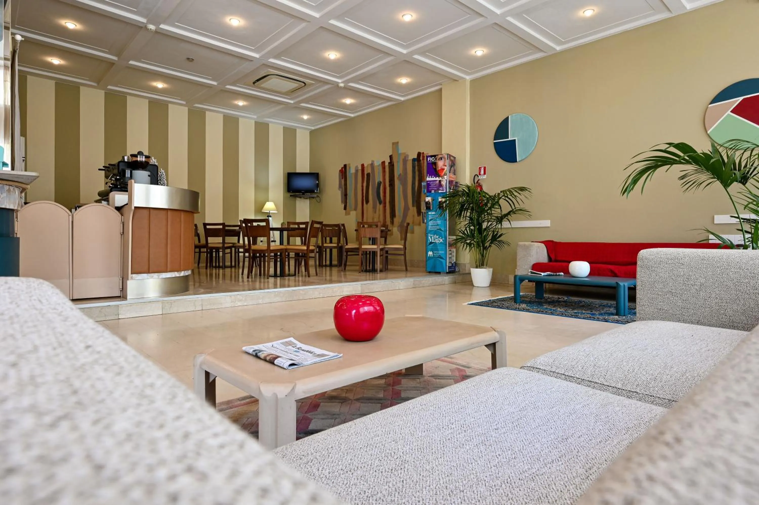 TV and multimedia in Amadei Hotel Promenade