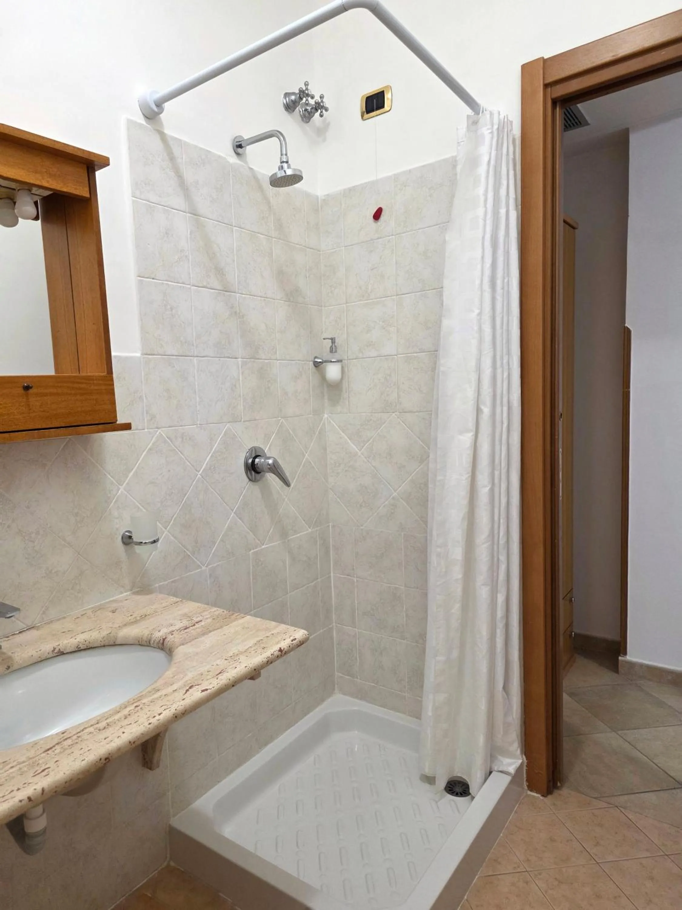 Shower in Oasi Relais