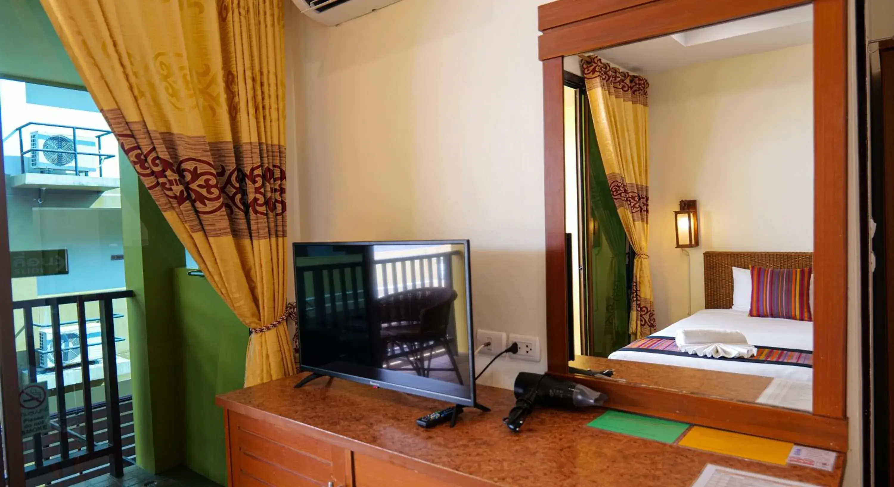 Bed in Kata Silver Sand Bed in Kata Silver Sand