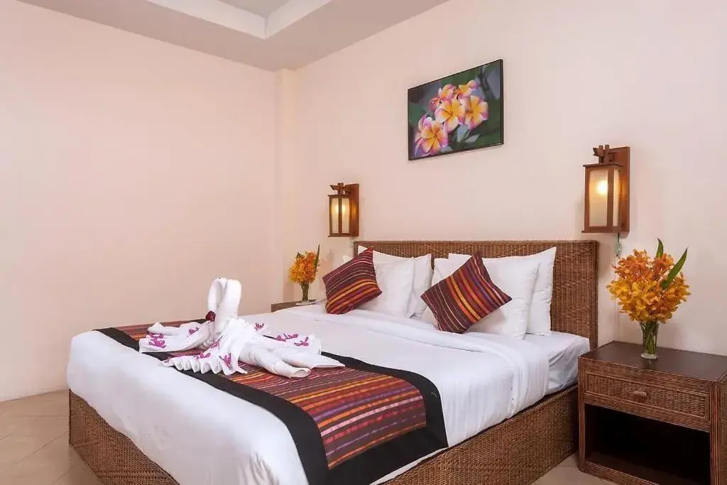 Bed in Kata Silver Sand Bed in Kata Silver Sand