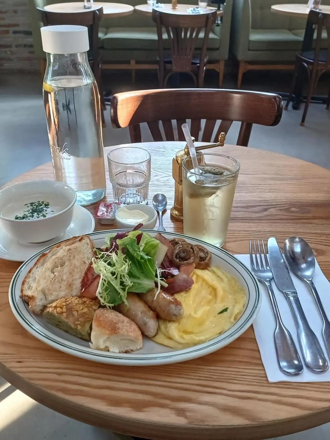 Breakfast in Junibino Hotel Hongdae