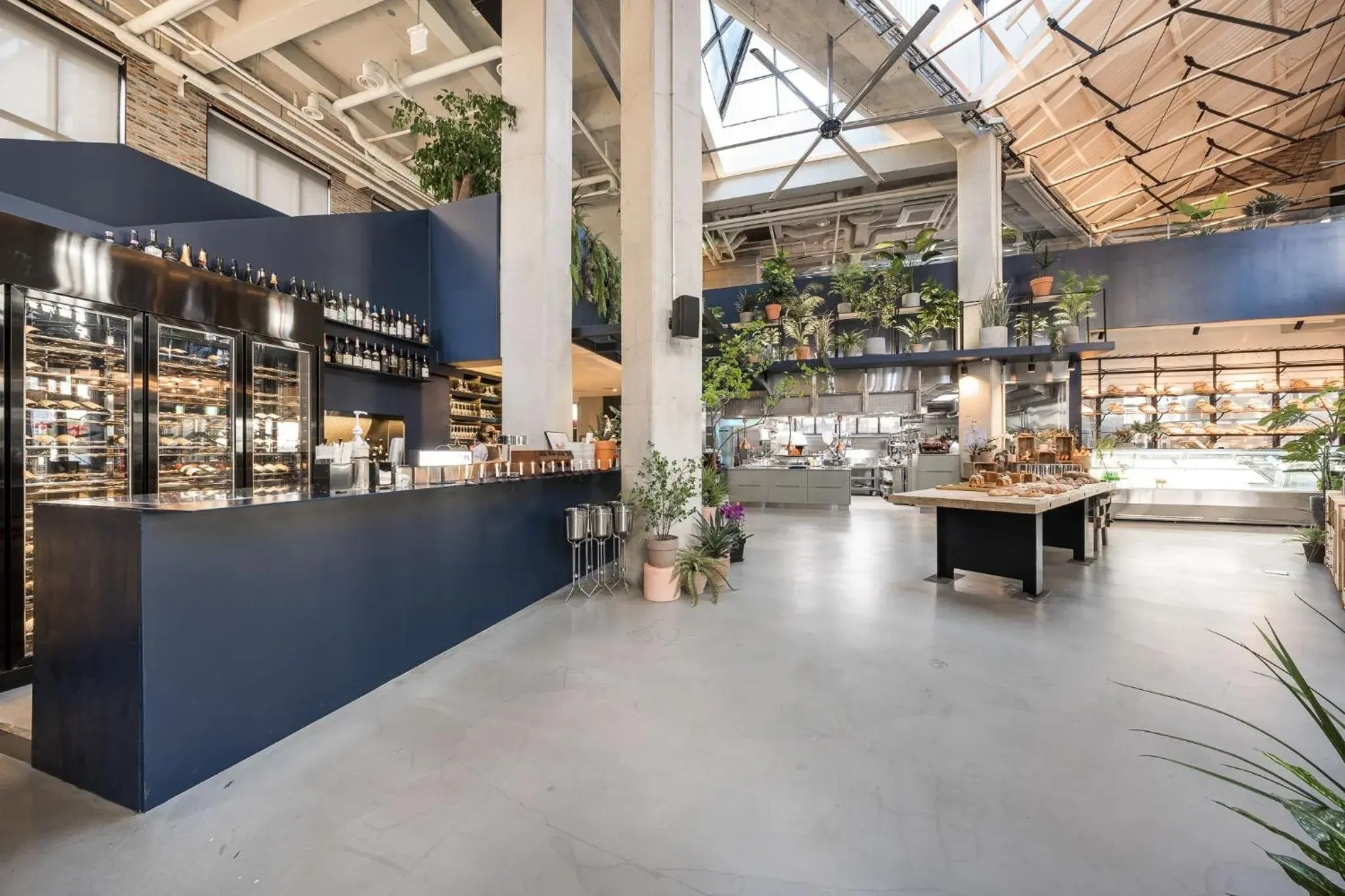 Restaurant/places to eat in Junibino Hotel Hongdae Restaurant/places to eat in Junibino Hotel Hongdae