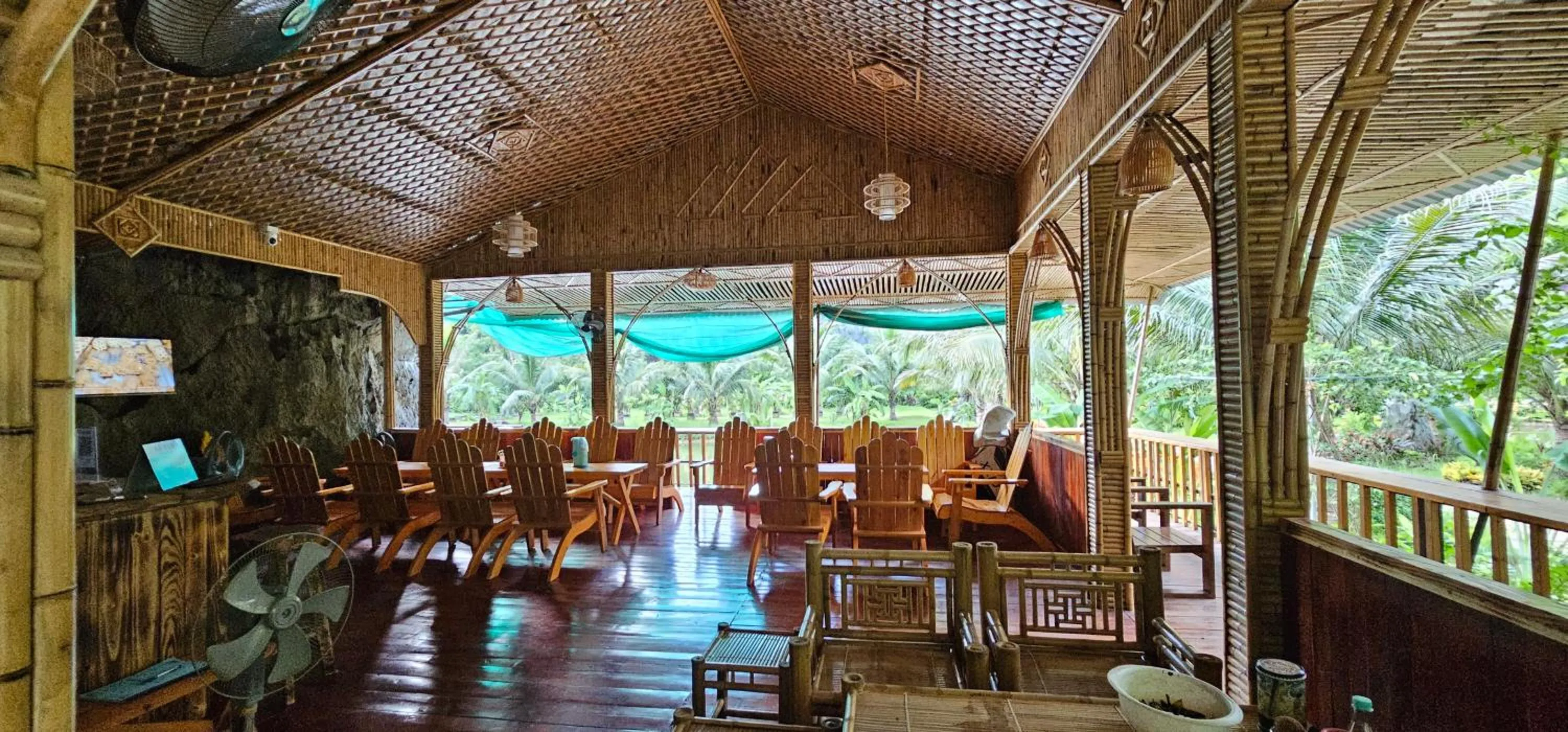 Restaurant/places to eat in Fairy Mountain Retreat
