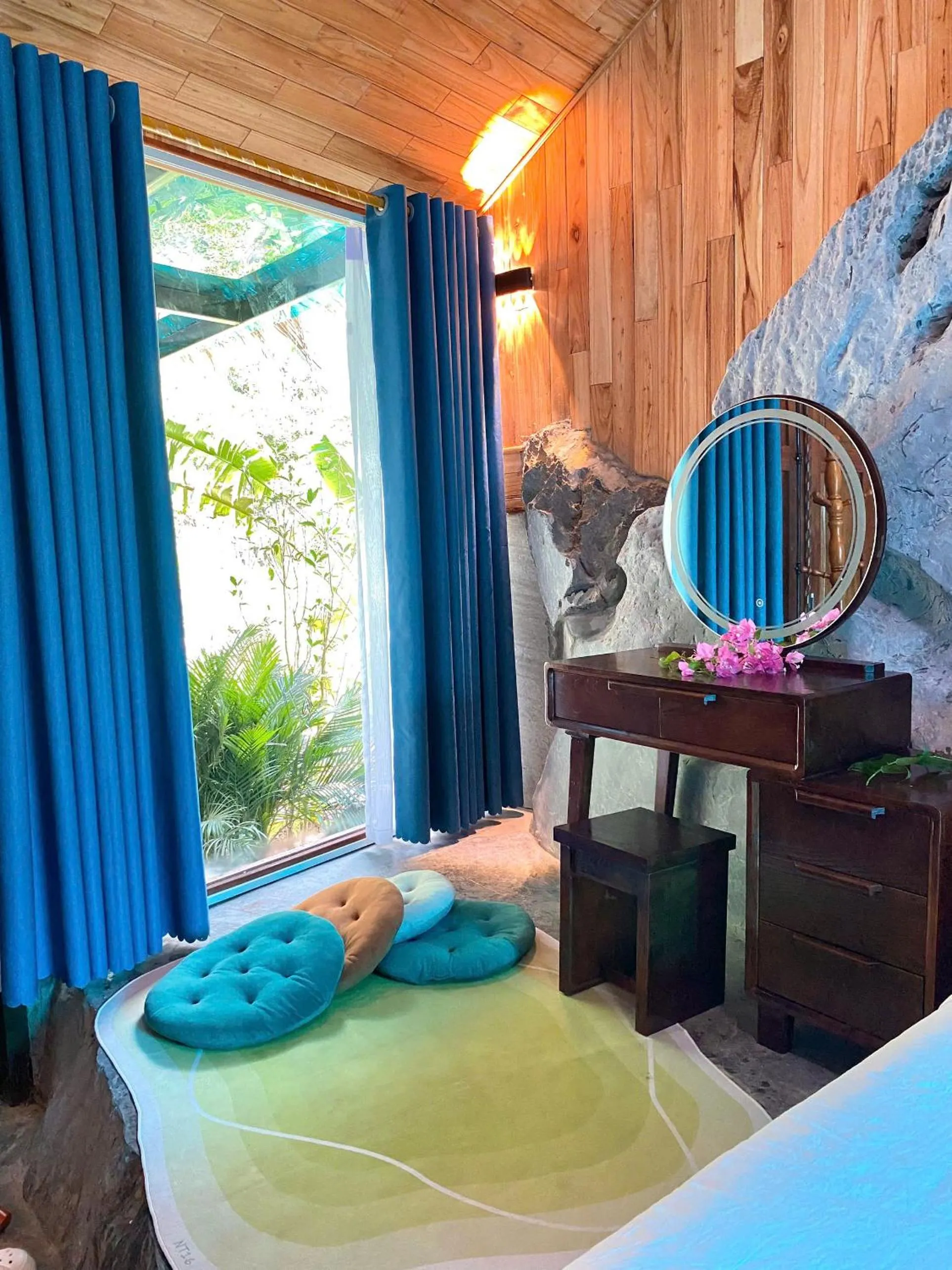 Bed in Fairy Mountain Retreat