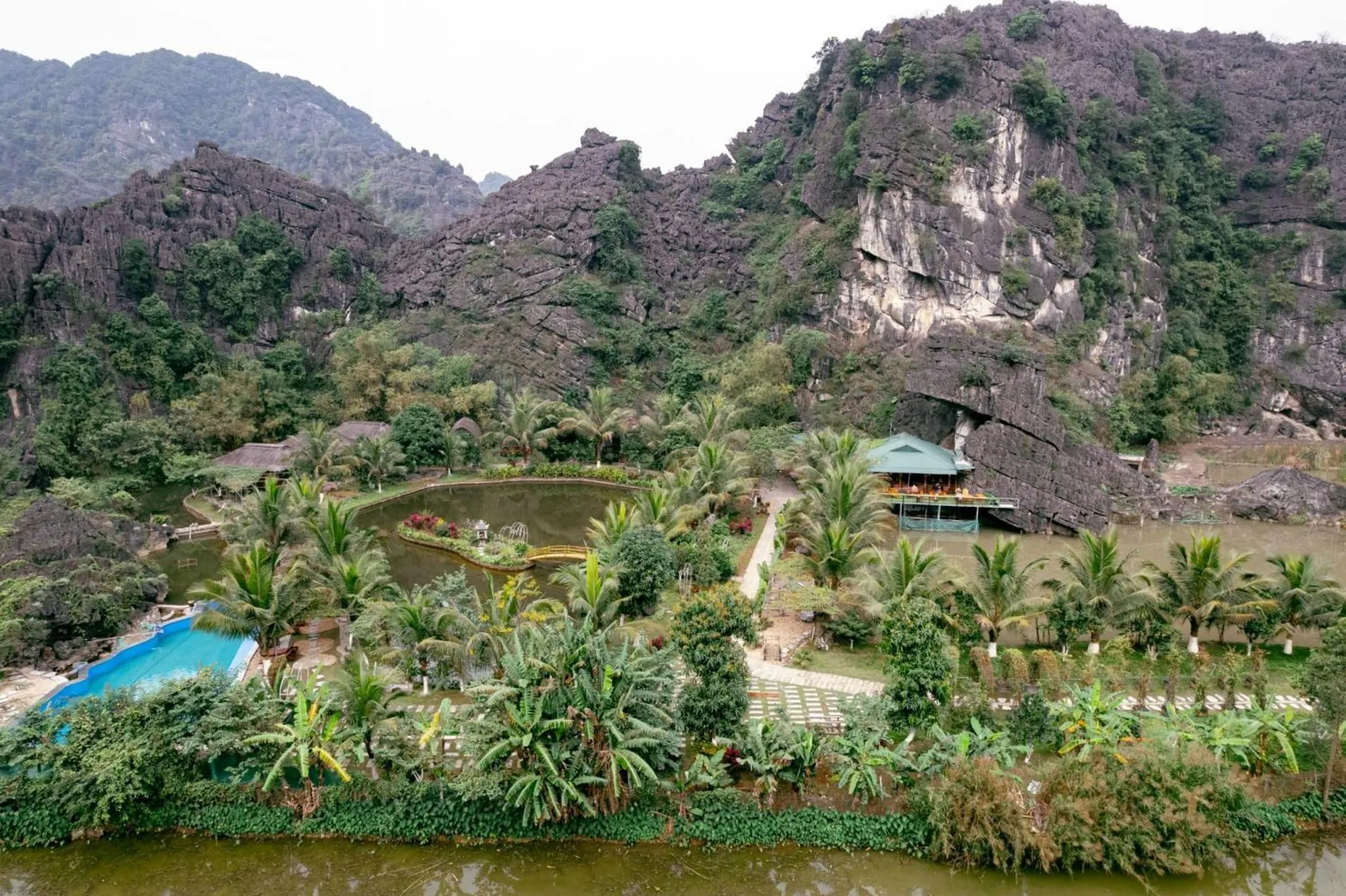 Restaurant/places to eat in Fairy Mountain Retreat