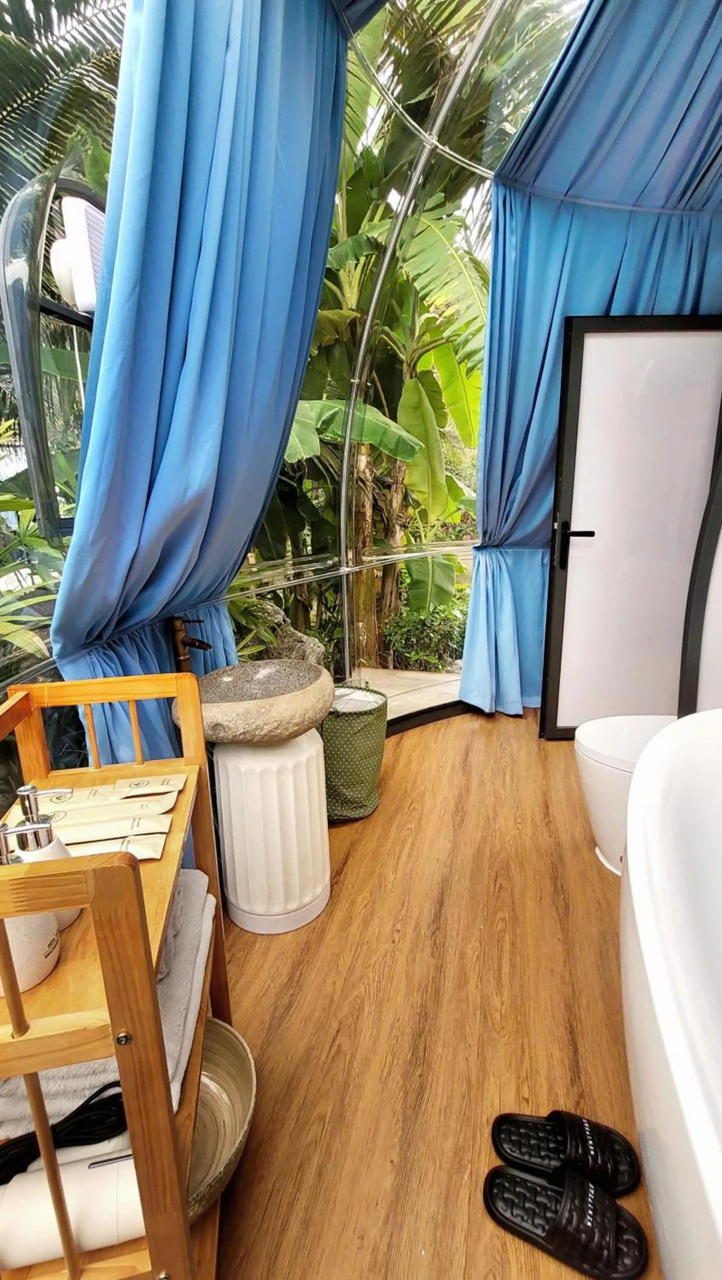 Shower in Fairy Mountain Retreat