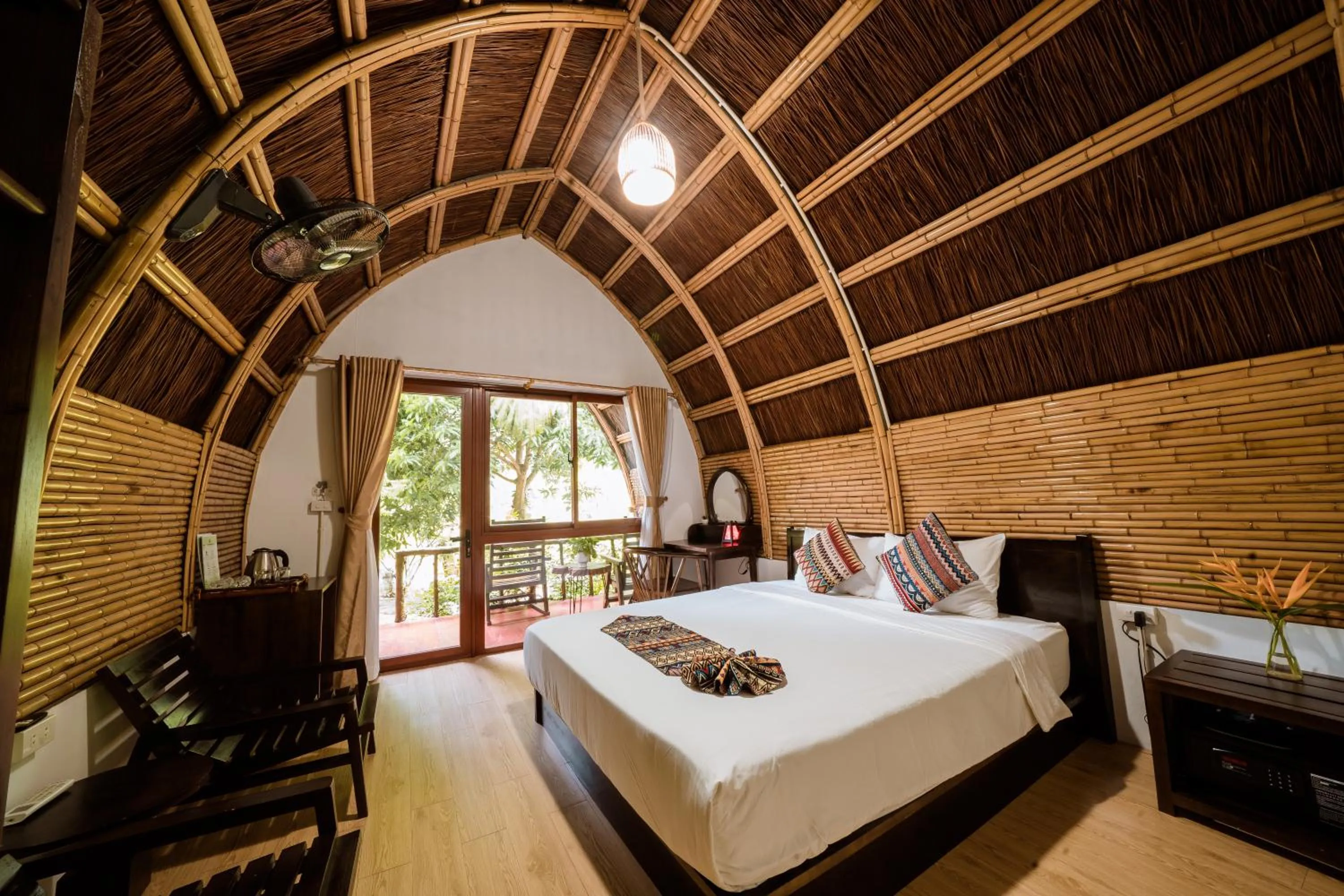Bedroom, Bed in Fairy Mountain Retreat