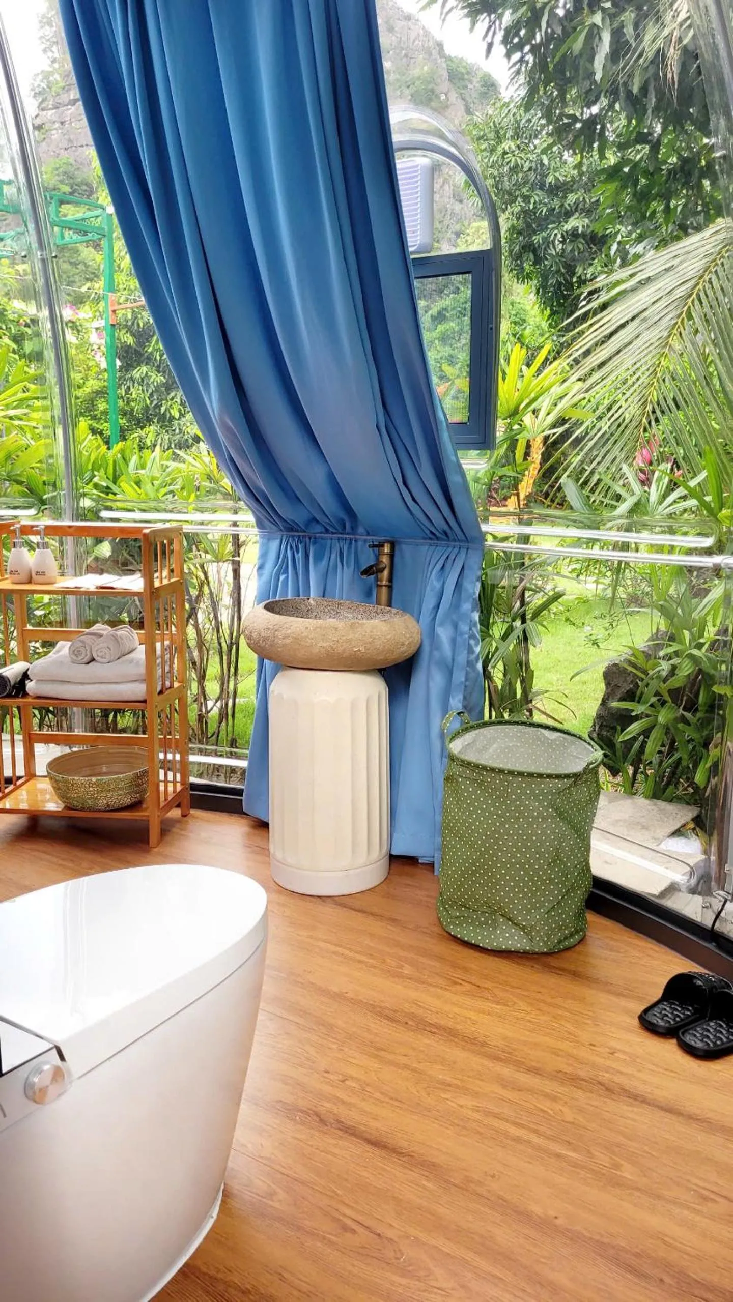 Shower in Fairy Mountain Retreat