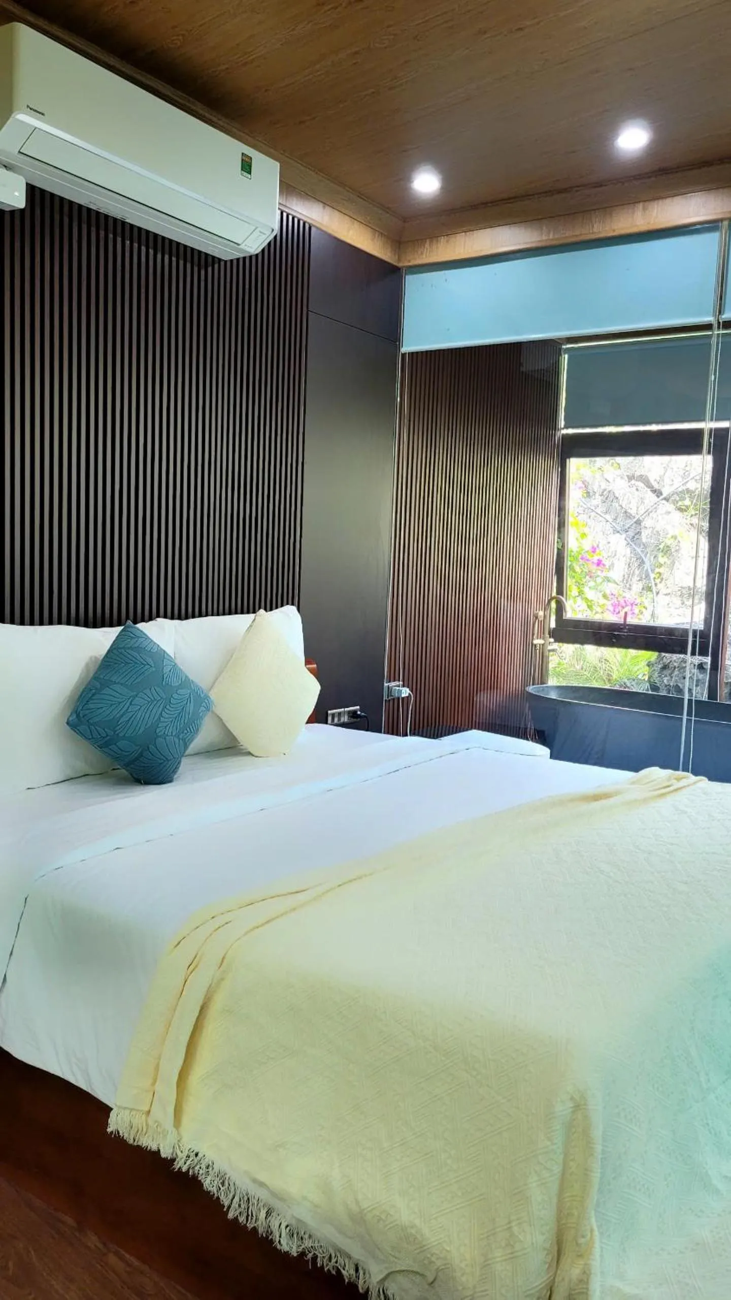 Bed in Fairy Mountain Retreat