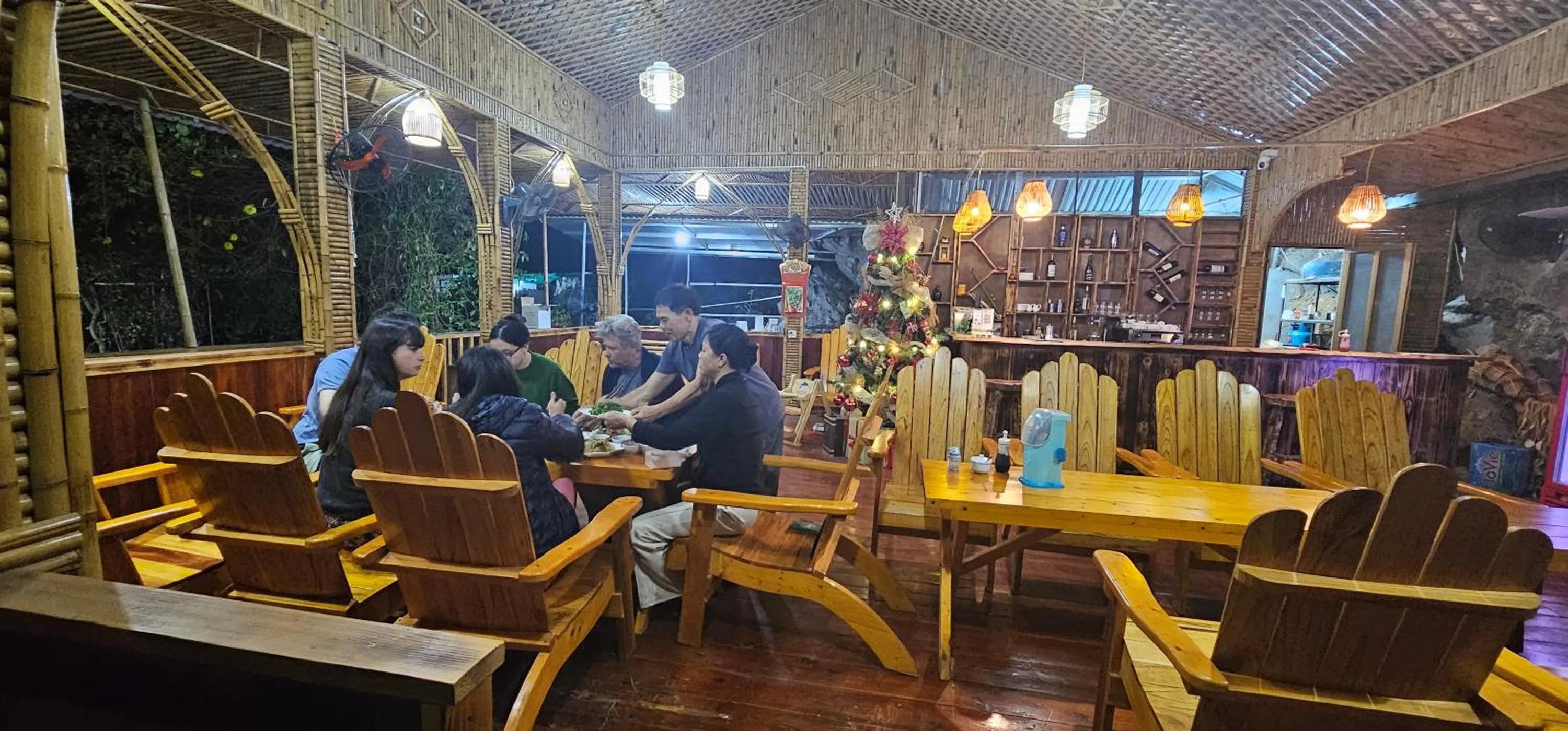 Restaurant/places to eat in Fairy Mountain Retreat
