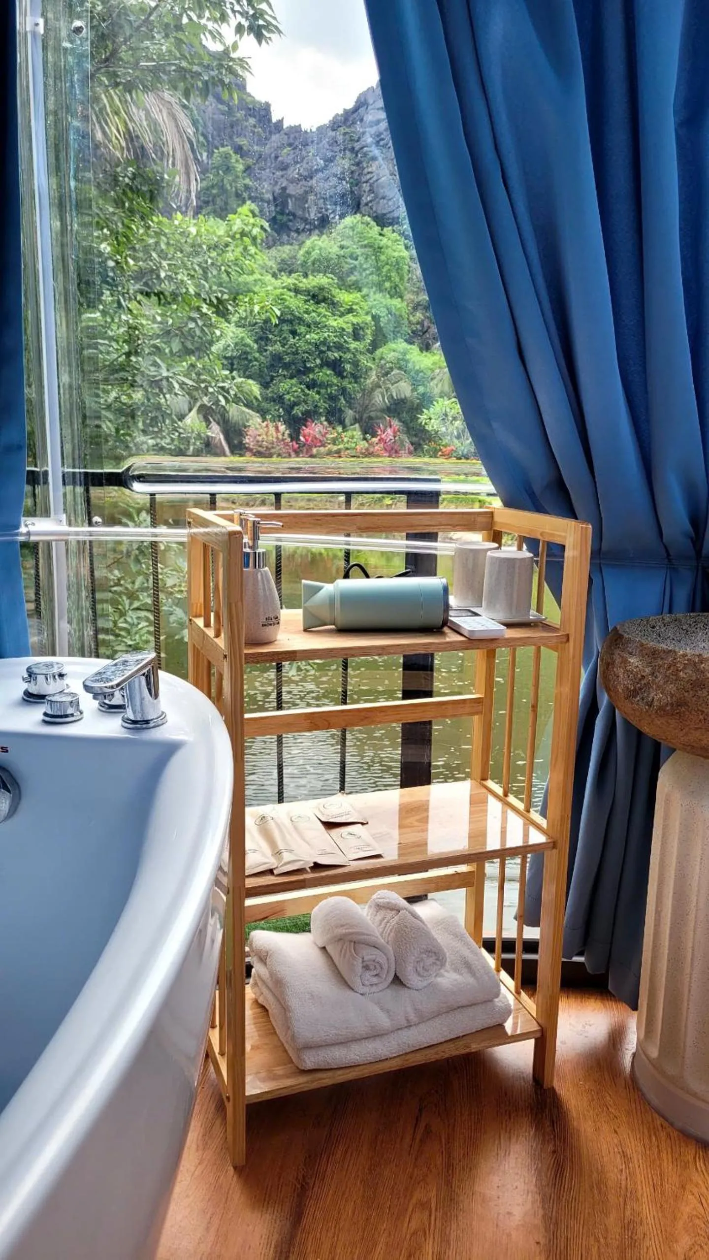 Shower in Fairy Mountain Retreat