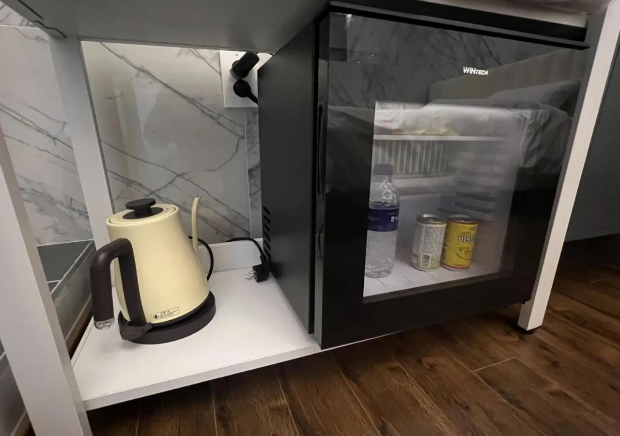 Coffee/tea facilities in Woomigwan Hotel