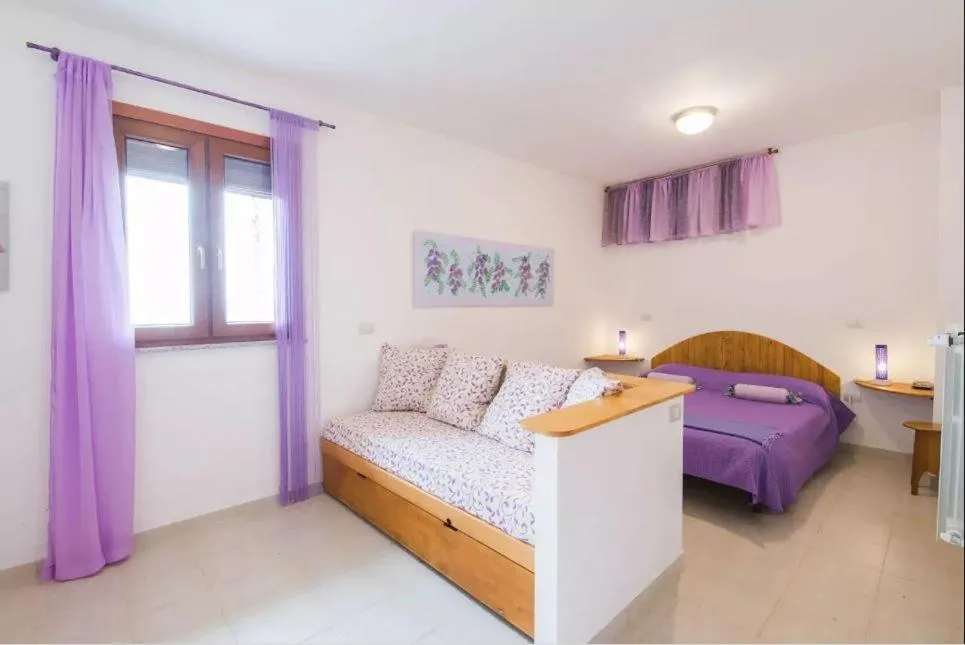 Bed in Segni e Impronta