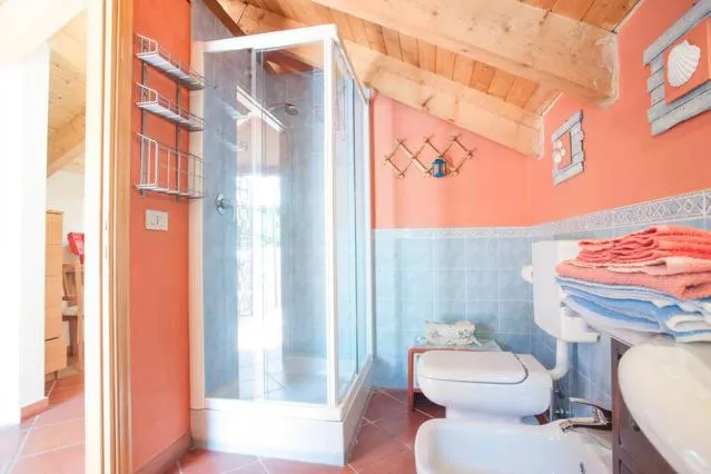 Bathroom in Segni e Impronta