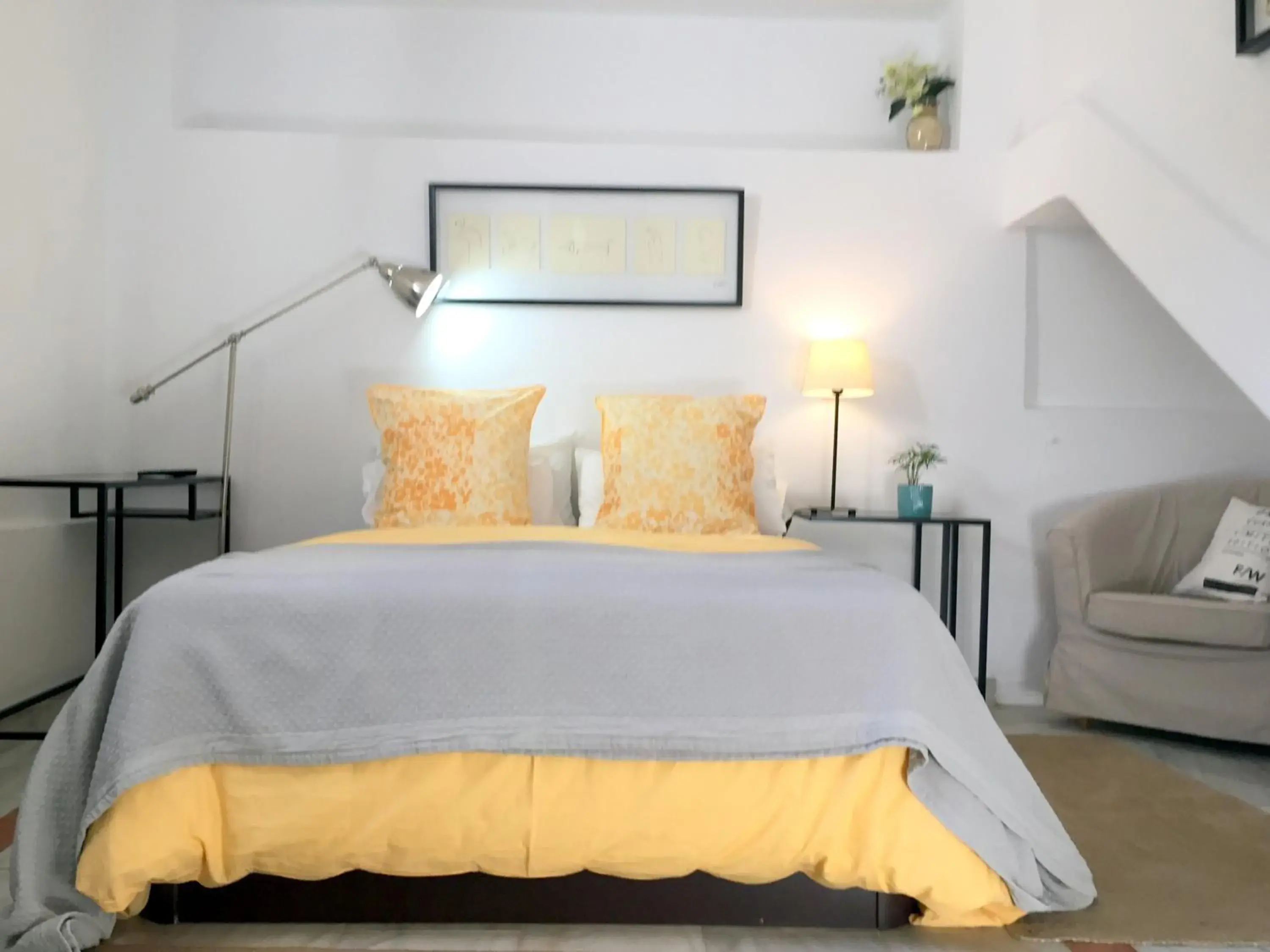 Double Room with Private Bathroom in At Home in Malaga Stay & Solo Travellers Double Room with Private Bathroom in At Home in Malaga Stay & Solo Travellers