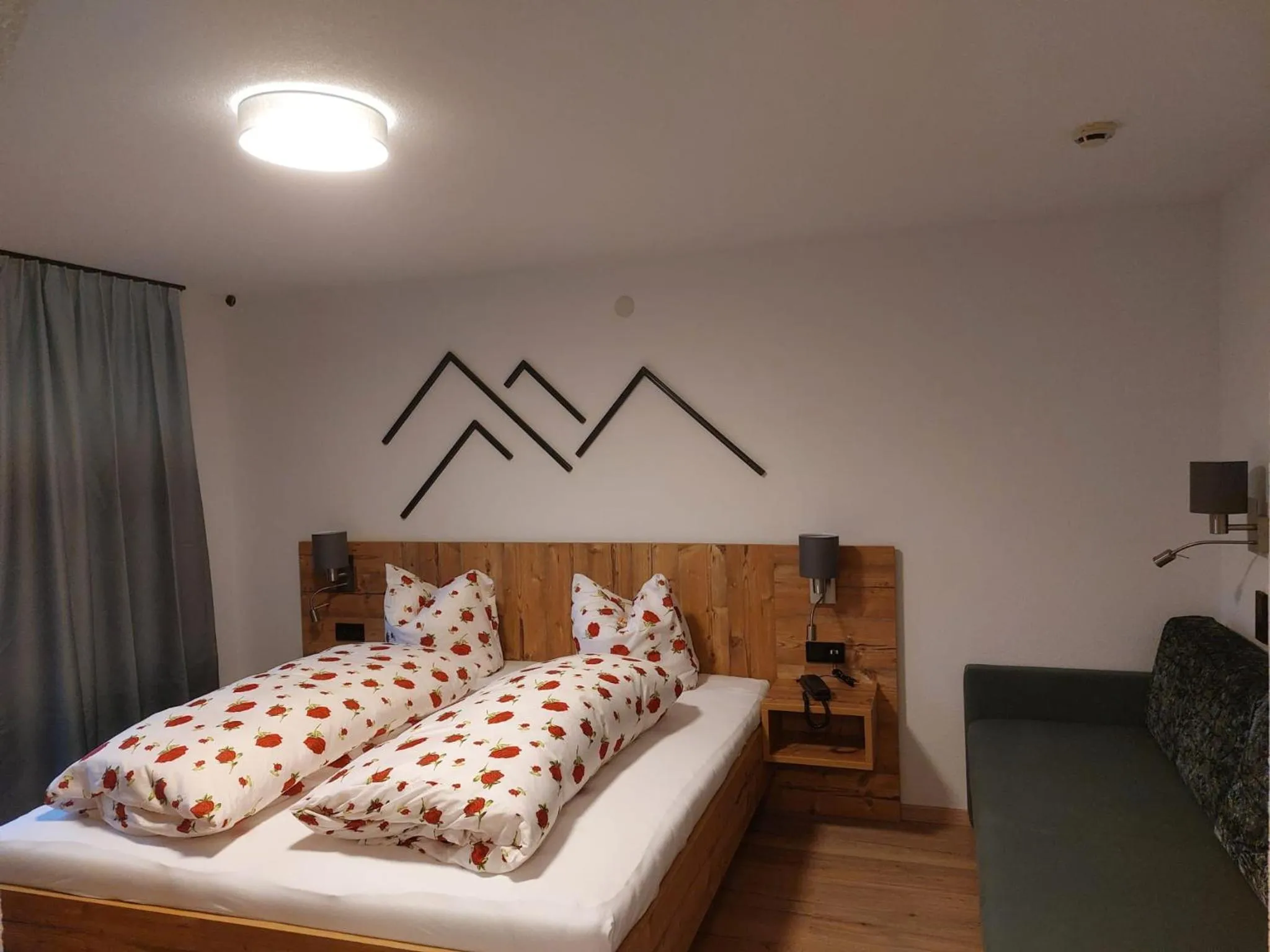 Bed in Hotel & Alpengasthof Pinzgerhof