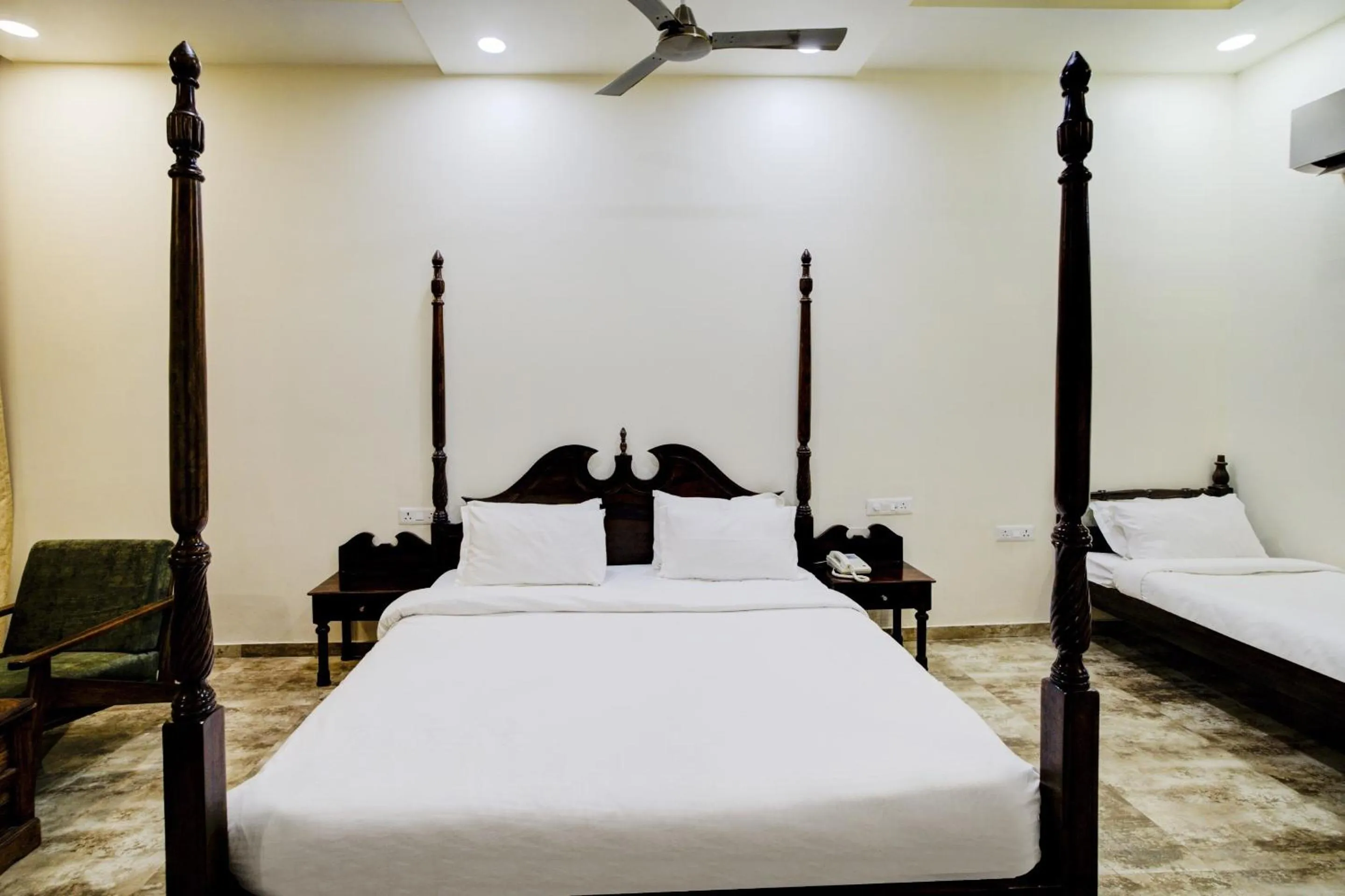 Bedroom, Bed in Palette - Madhogarh