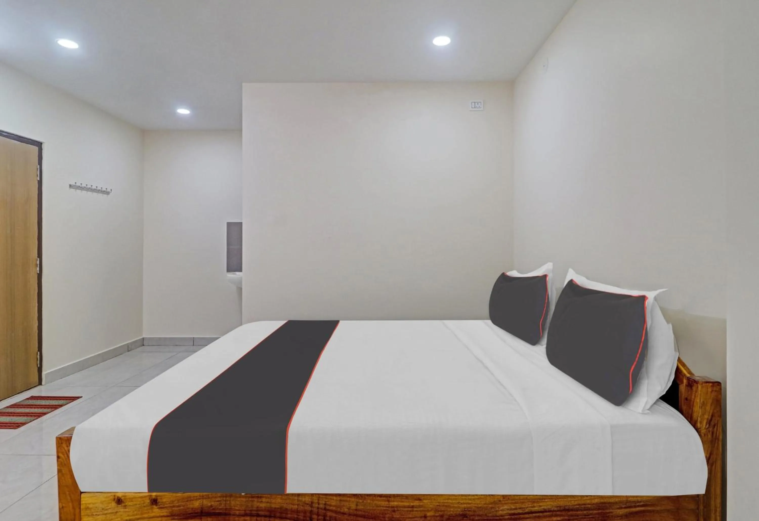 Bedroom, Bed in Collection O SV Grand Patancheru