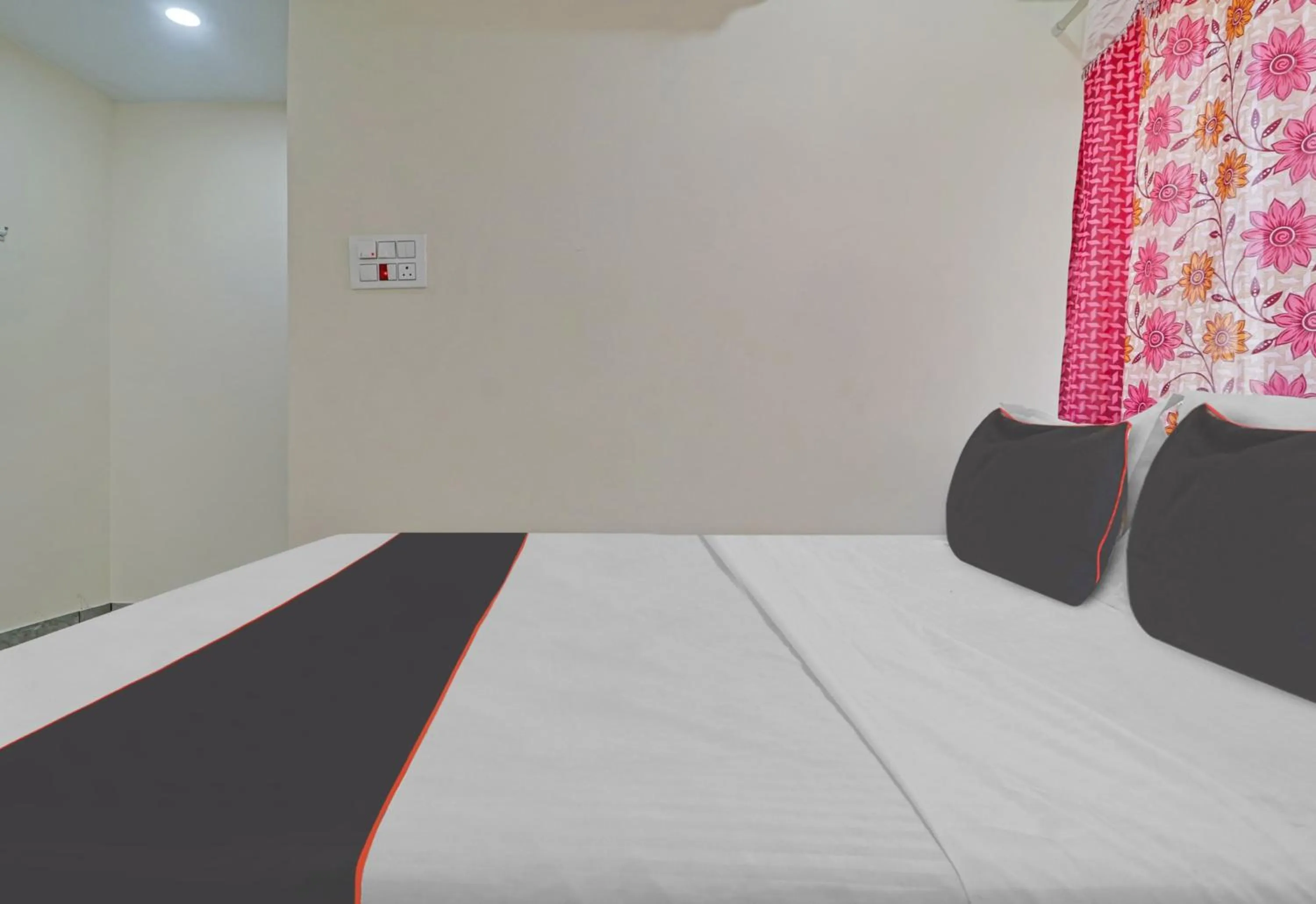 Bedroom, Bed in Collection O SV Grand Patancheru