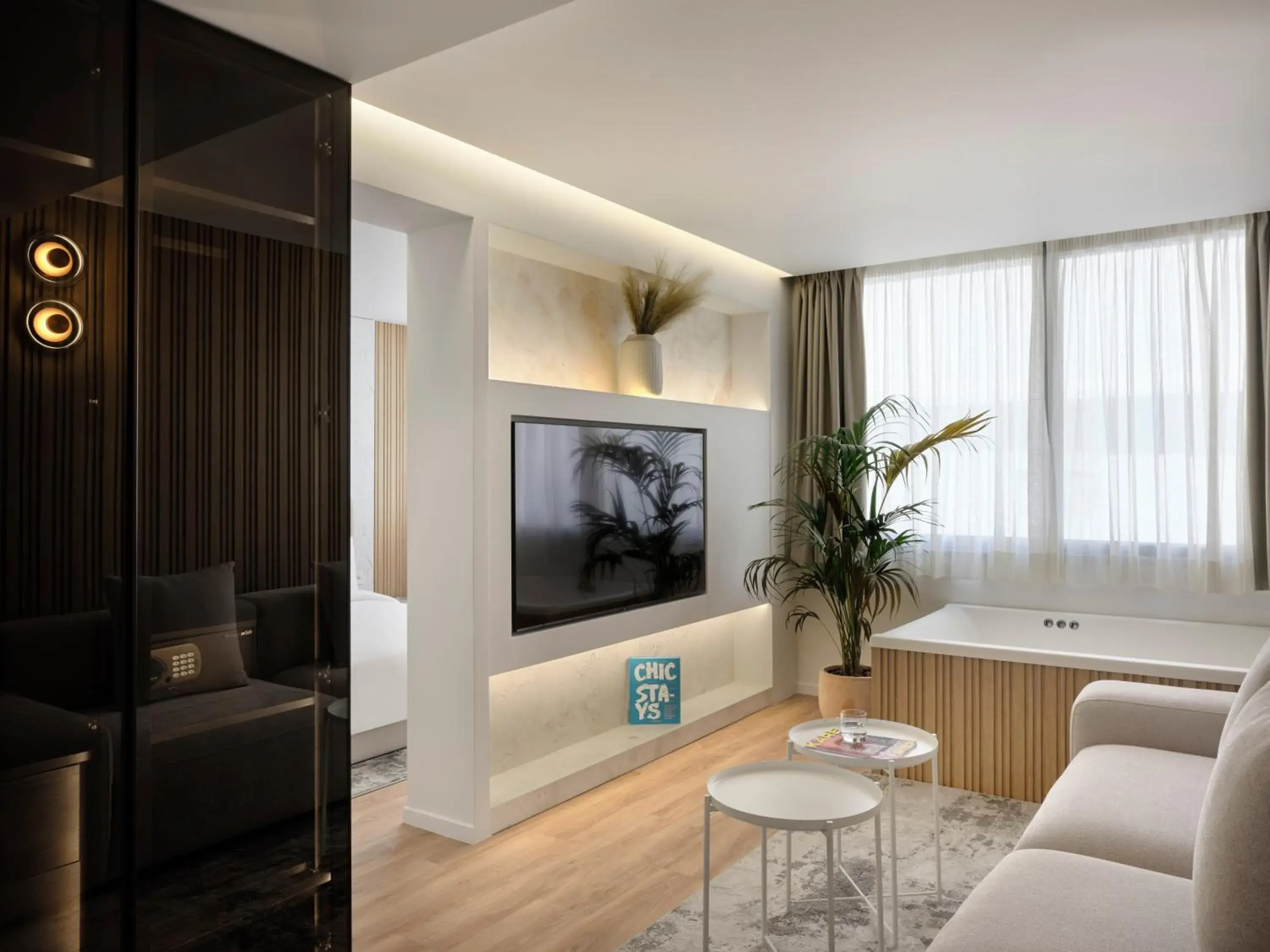 Hot Tub in Nur Aparthotel Athens Hot Tub in Nur Aparthotel Athens