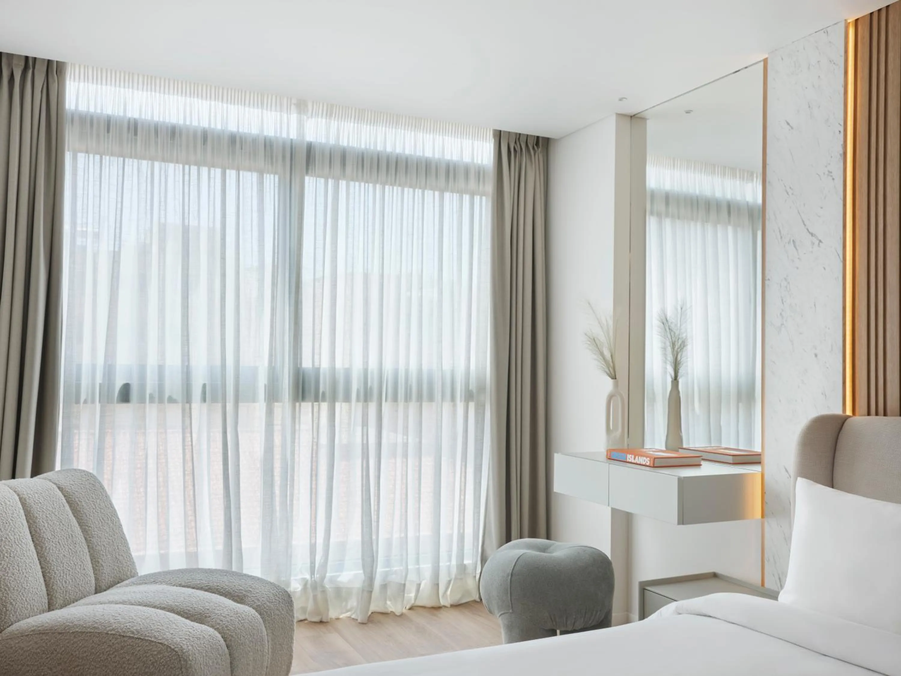 Decorative detail in Nur Aparthotel Athens