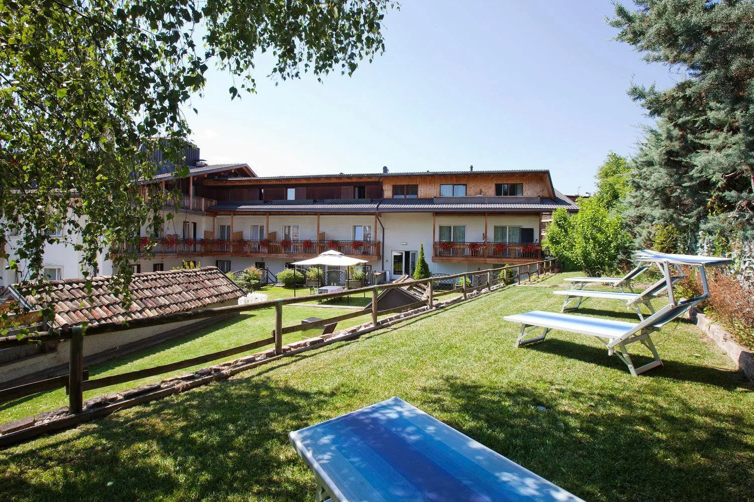 Swimming pool in Hotel Los Andes